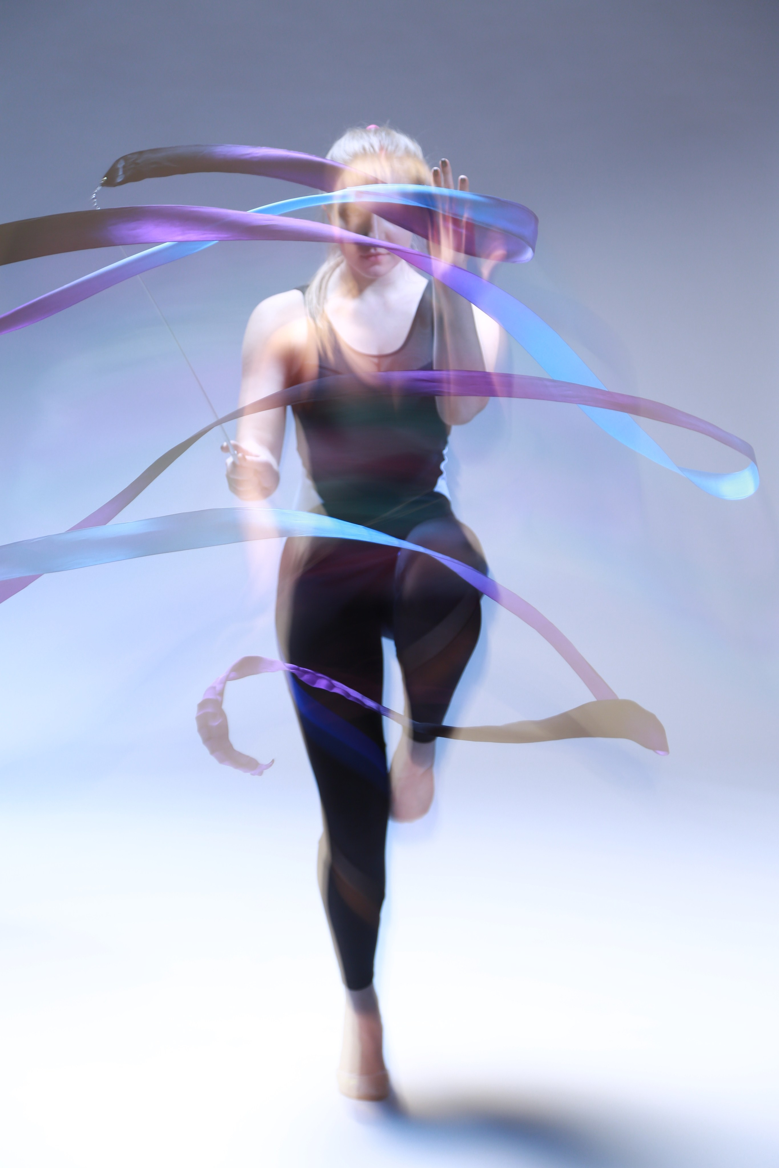 Елена с гимнастической лентой. Профессиональный фотограф Алена Александрова