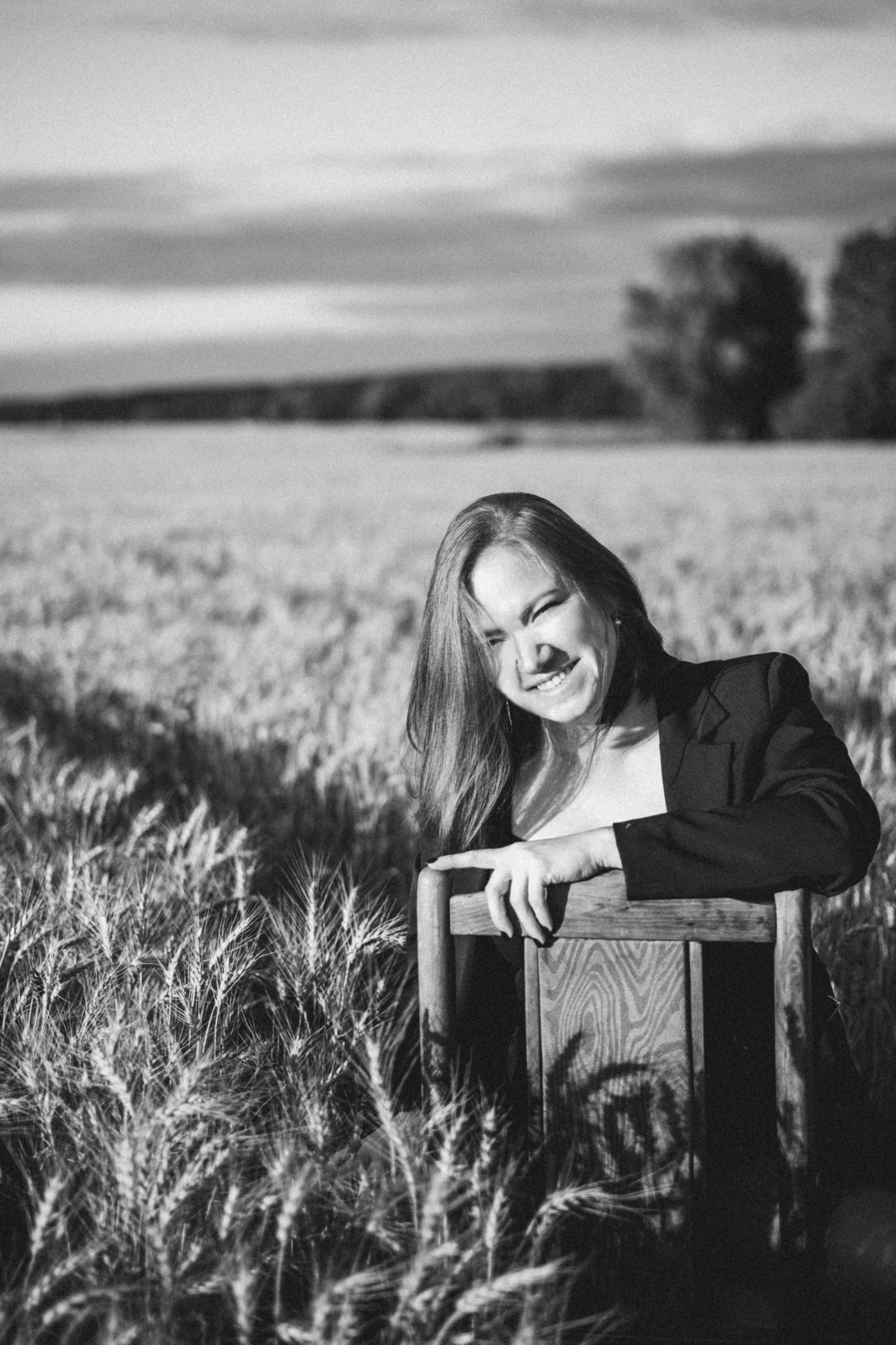 Бунтарка в поле. Фотограф в Тарусе Серпухове Москве Рина Дукежанова