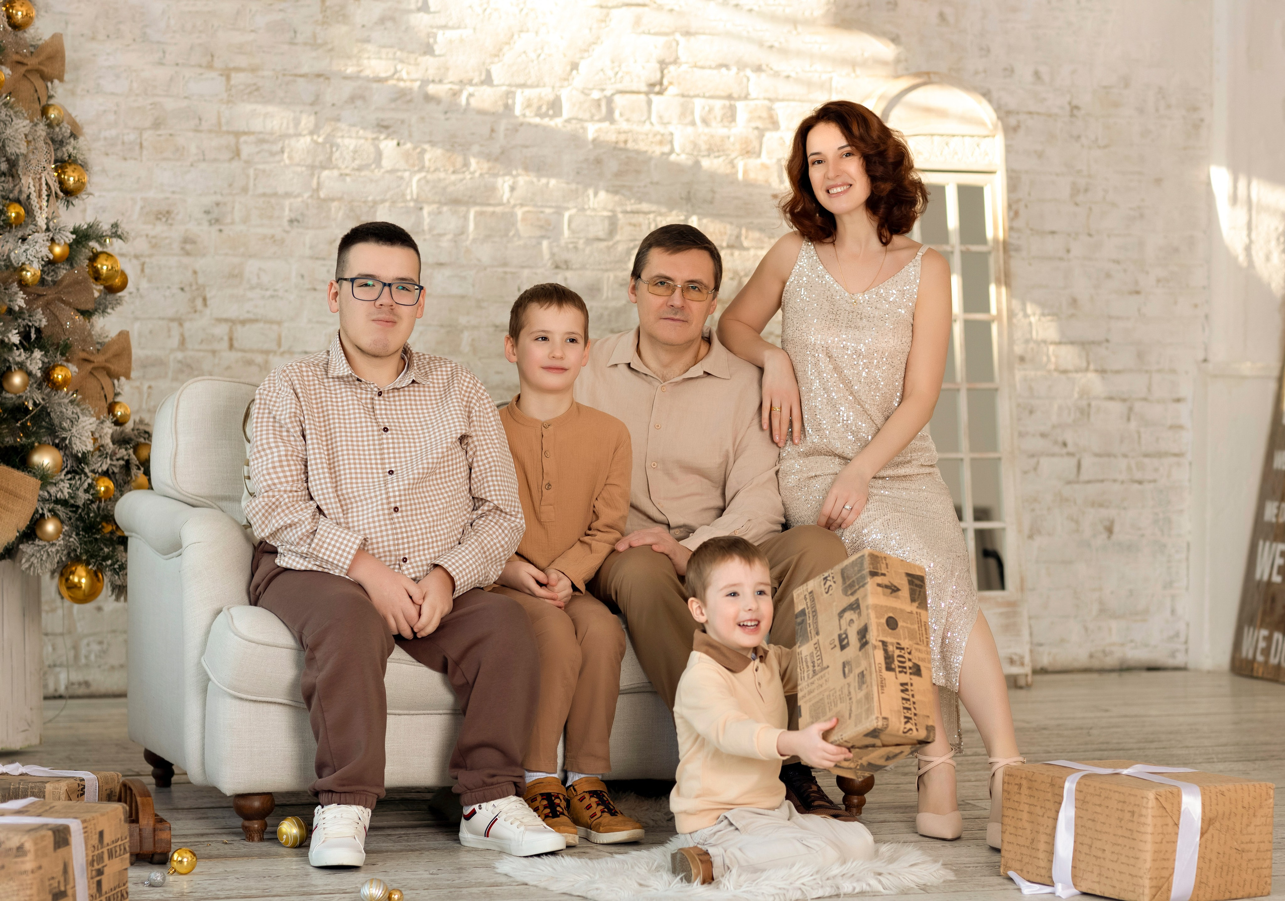 Фотосессия в Cross+Studio зал Люмен. Детский и семейный фотограф г. Москва Оксана Катаджи