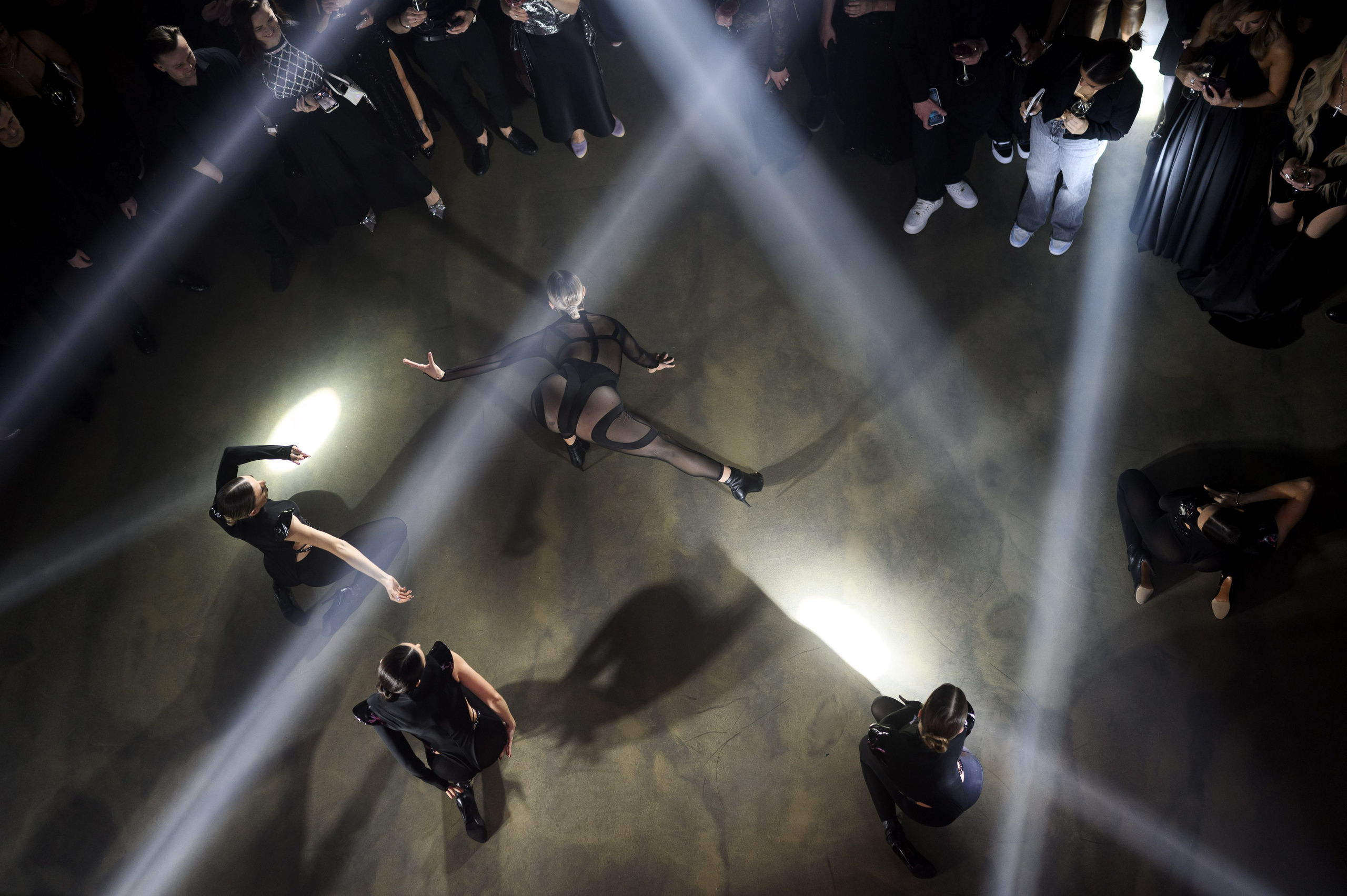 ЖЕСТОКИЕ ИГРЫ Евгении Яблоковой. Свадебный фотограф Минск