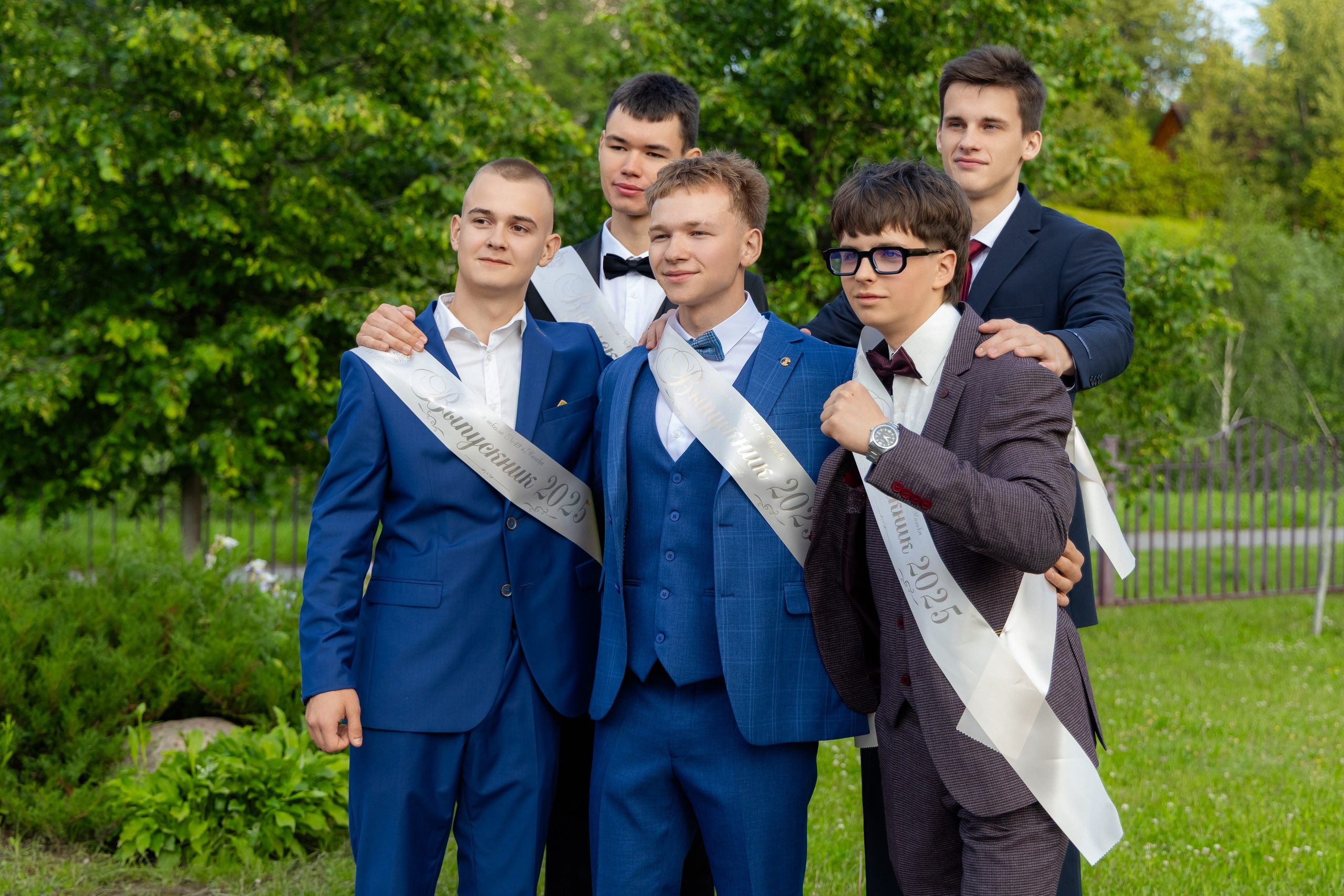 Школьный выпускной 2025 год в Минске, Беларуси. Свадебный фотограф в Минске/Беларуси Сергей Спиридонов