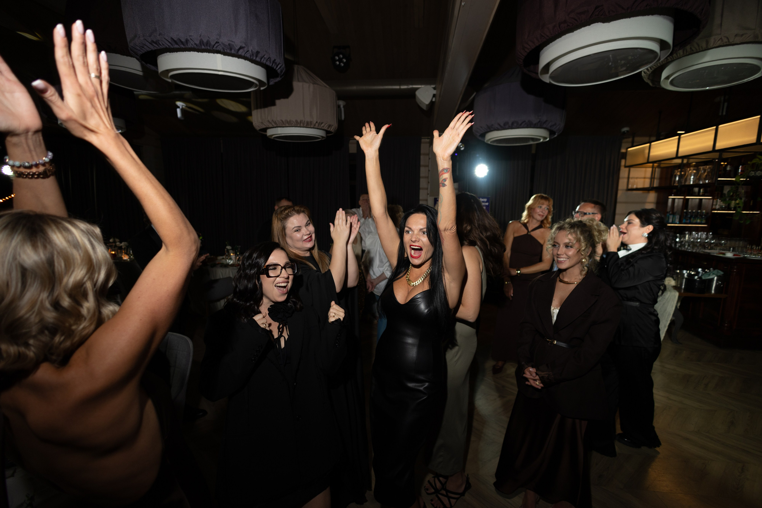 Leonid & Olga. Фотограф свадебный, репортажный, индивидуальный, фото для маркетплейсов, брендов, автосалонов