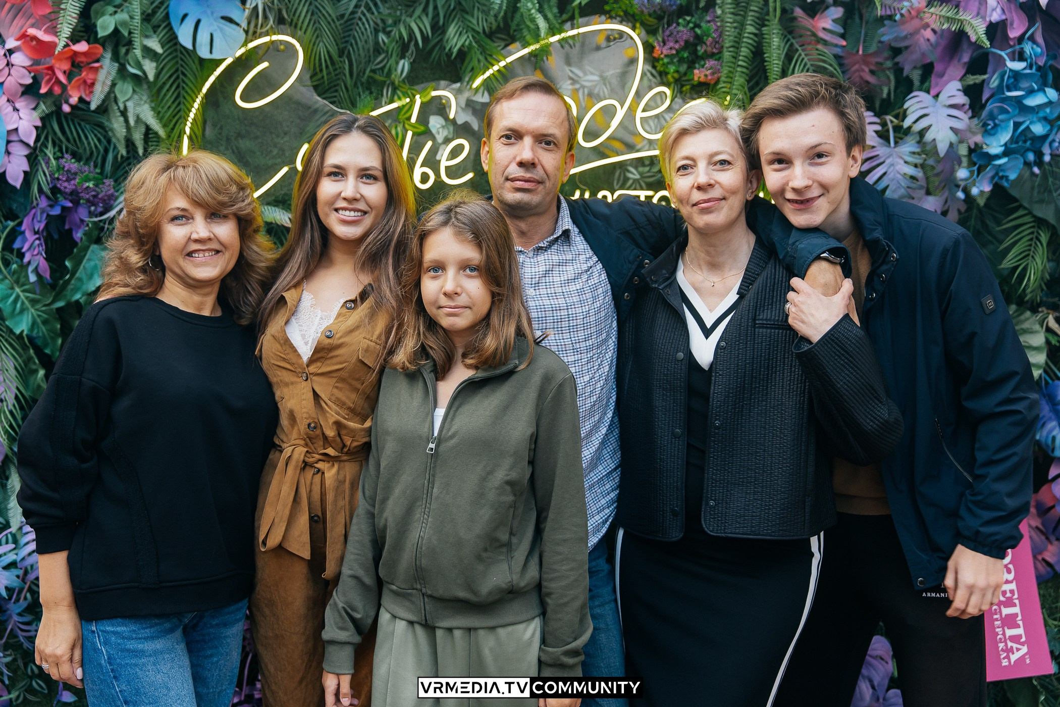 Ресторан «Лазурный Берег»: День строителя