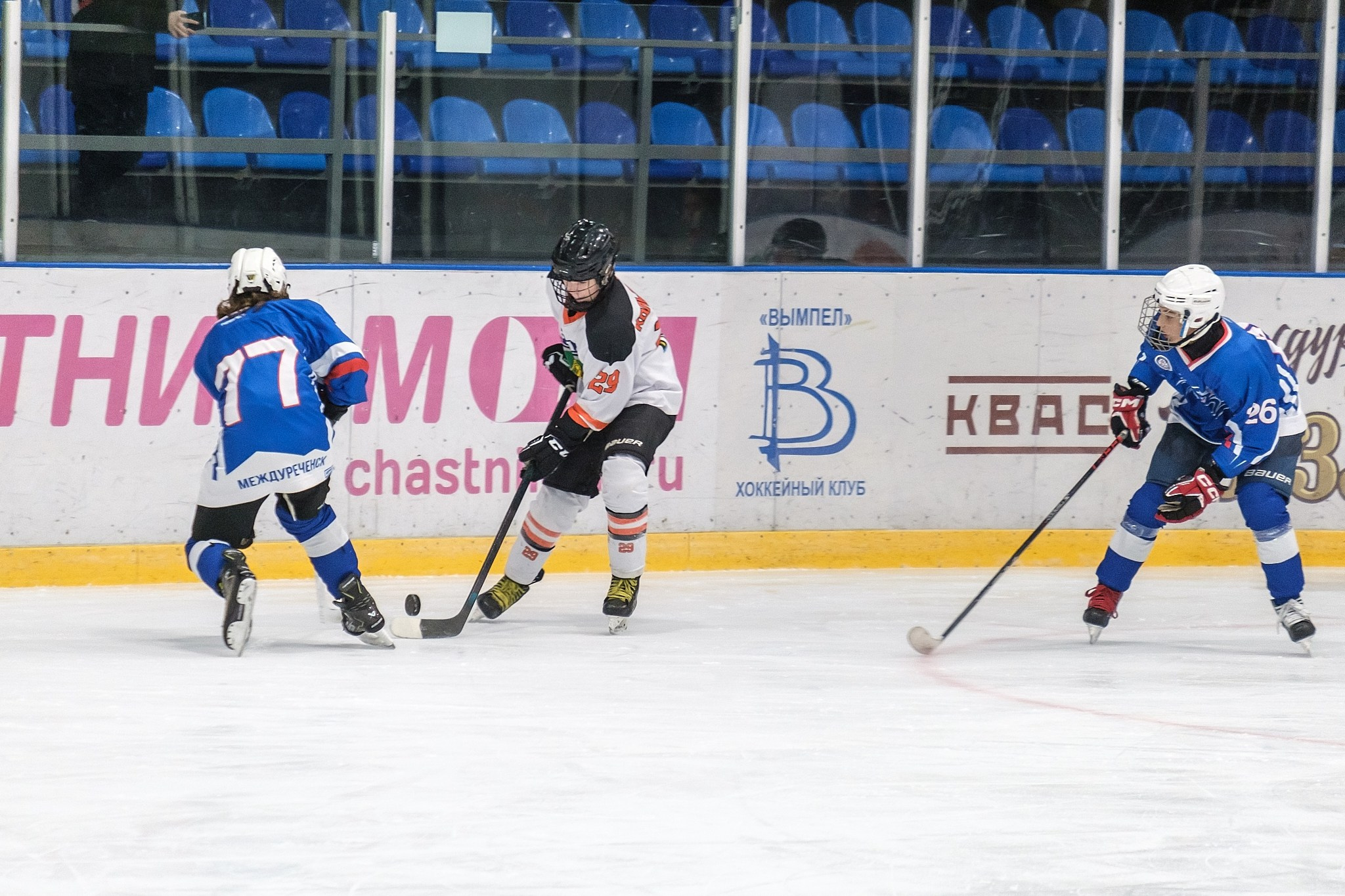 Хоккейный матч Вымпел-2011 (Междуреченск) vs Ермак (Ангарск) — фотограф в Междуреченске Никита Максимов