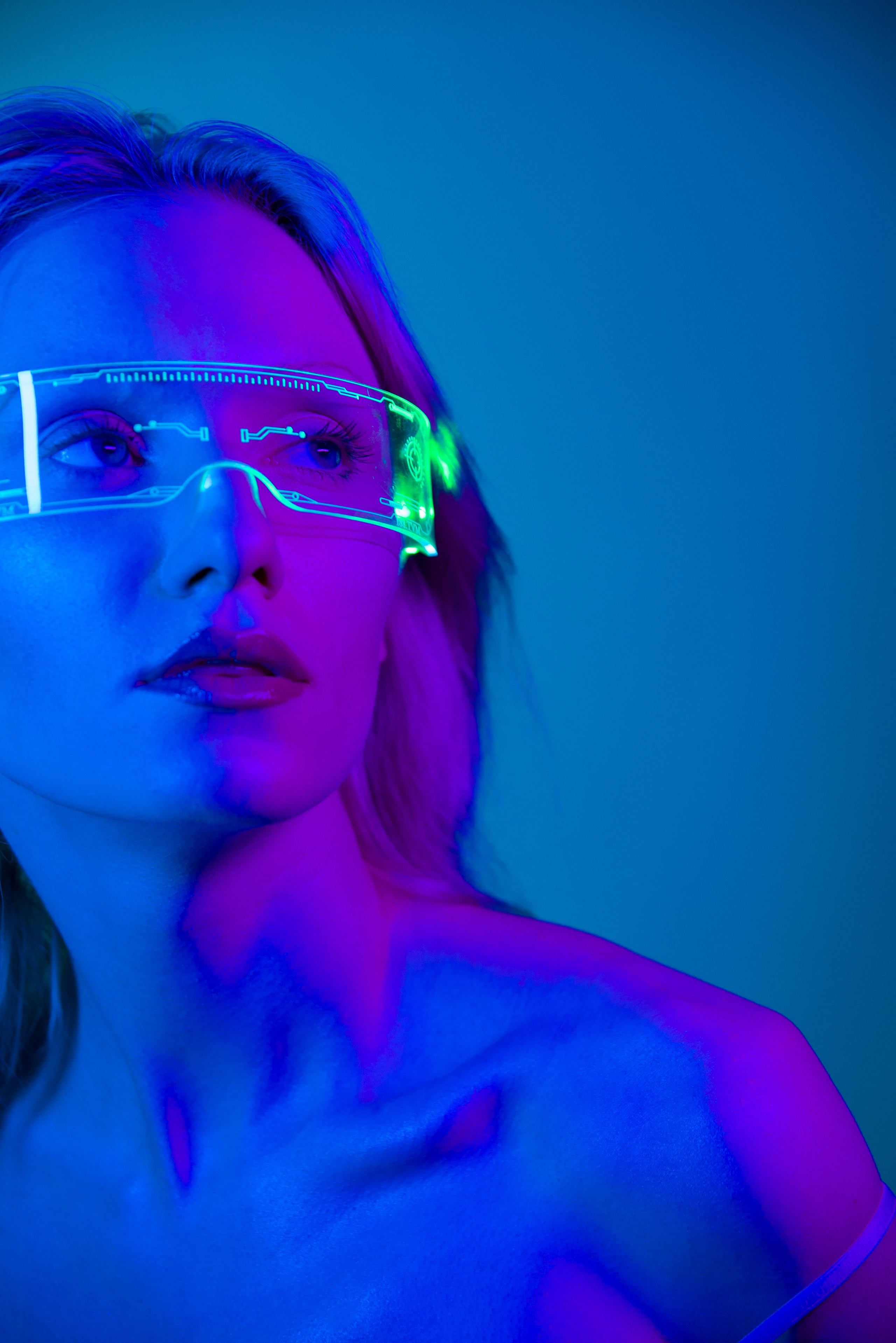 Мария Тихонова. Неон