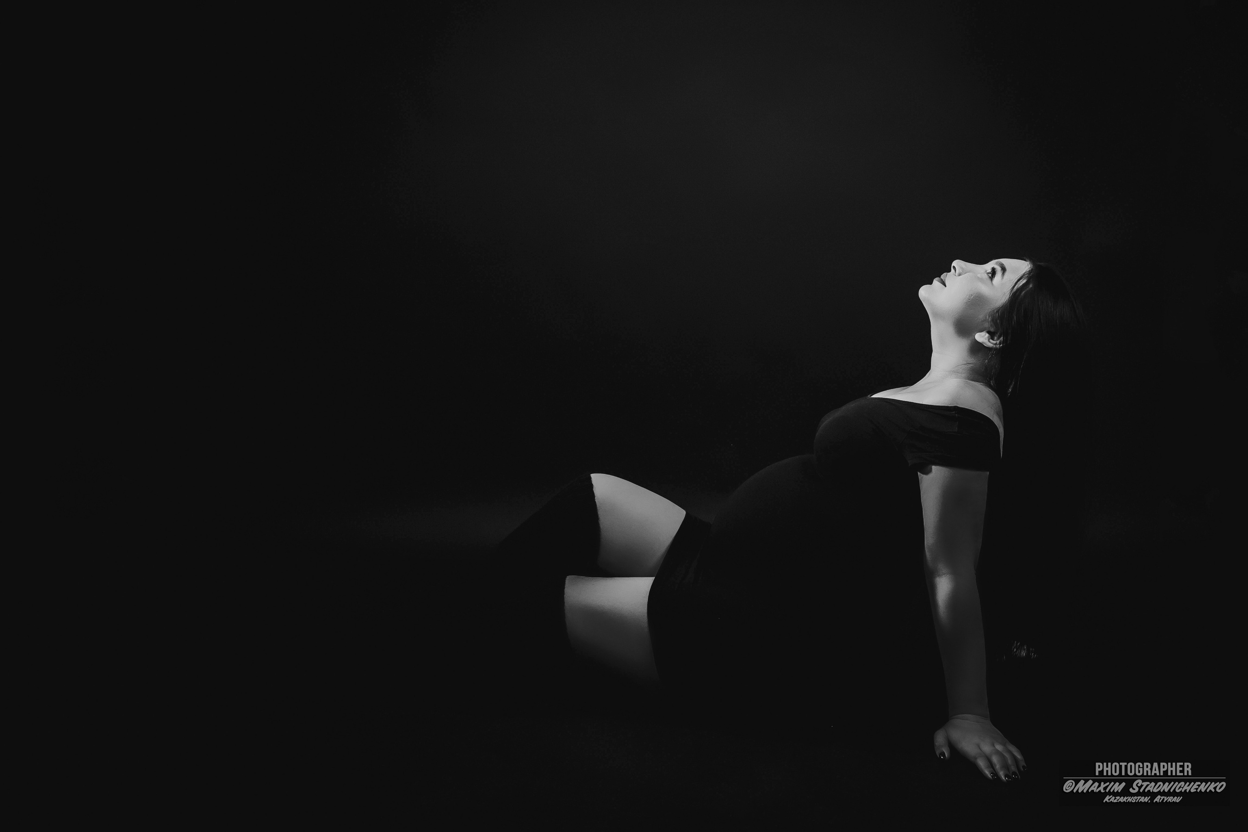 Фотосессия беременности. Фотограф в Атырау Максим Стадниченко