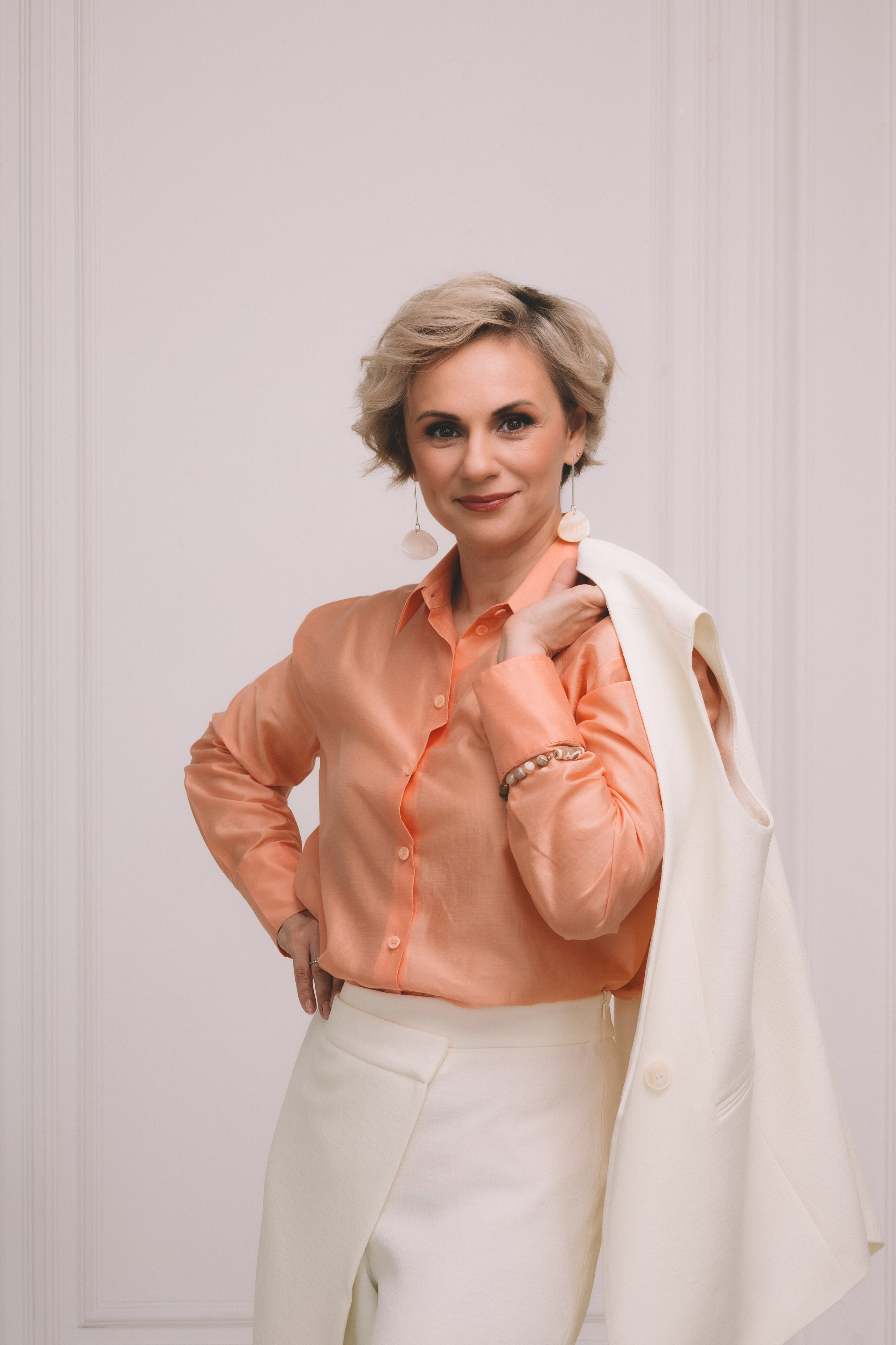 Женский портрет для тебя и твоего дела. Профессиональный фотограф в Санкт-Петербурге Александр Волосенцев