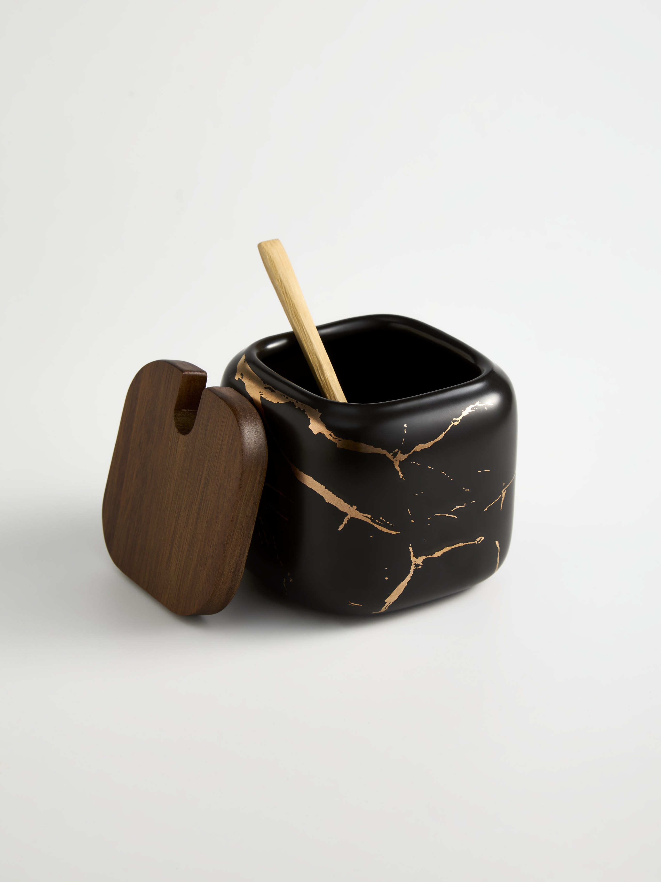 Кухня. Предметная фотосъемка в Алматы. Предметный фотограф для маркетплейстов Артур Ахмадиев