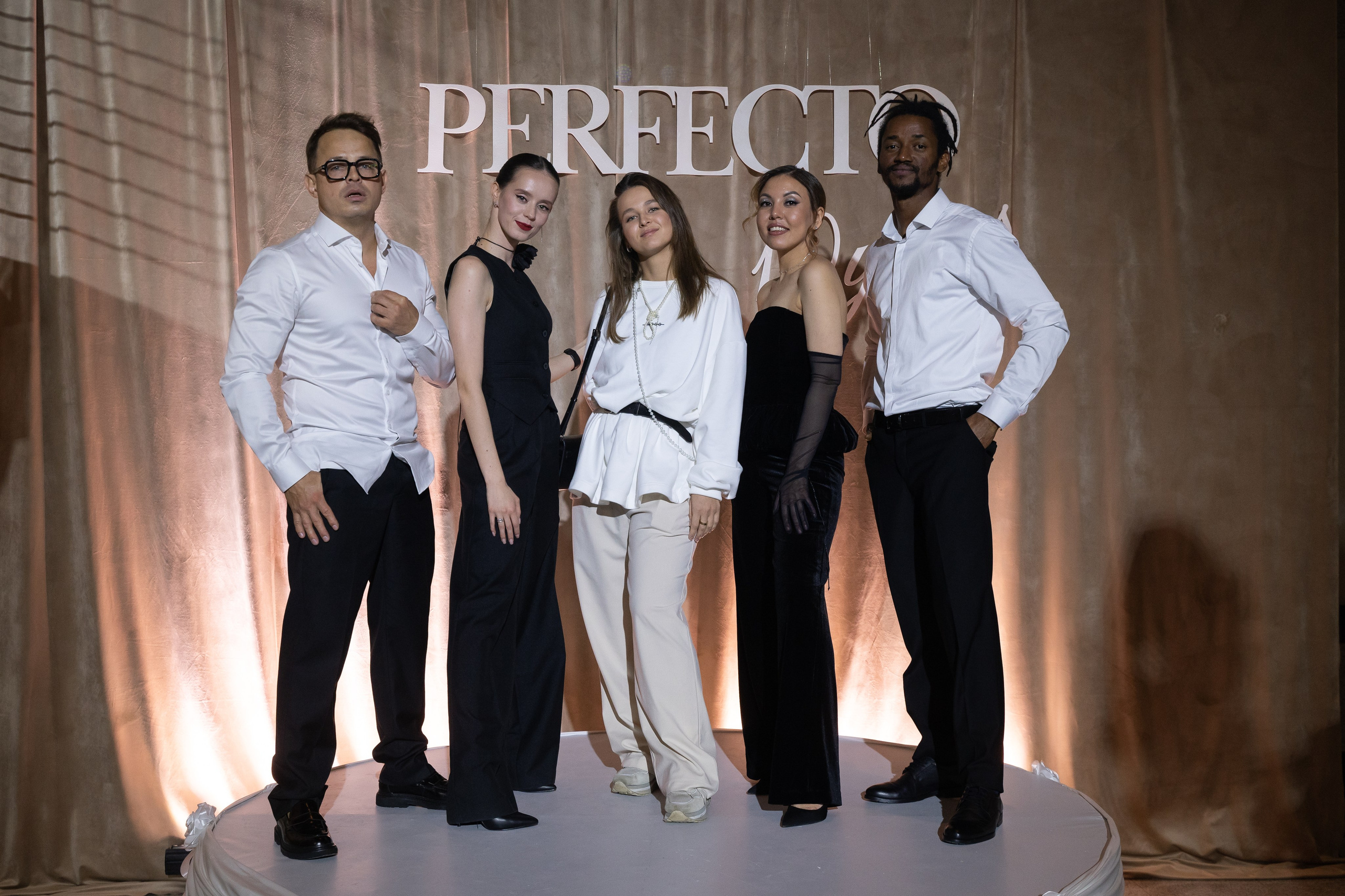 Perfectowedding 10 лет. Свадебный и семейный фотограф в Екатеринбурге Анна Месяцева