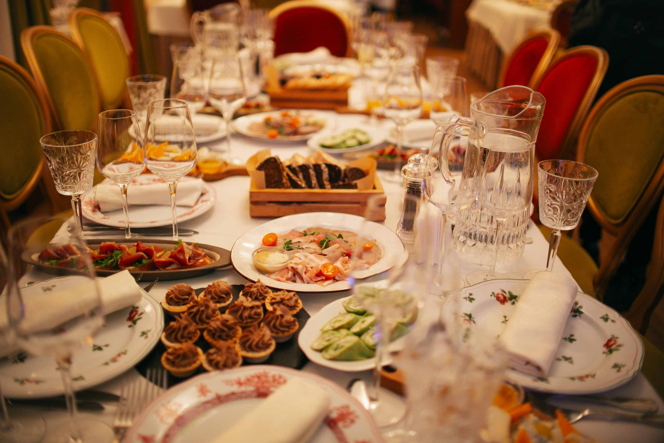 Вечер в «Дежавю». Ваш репортажный фотограф Артемий Антонов