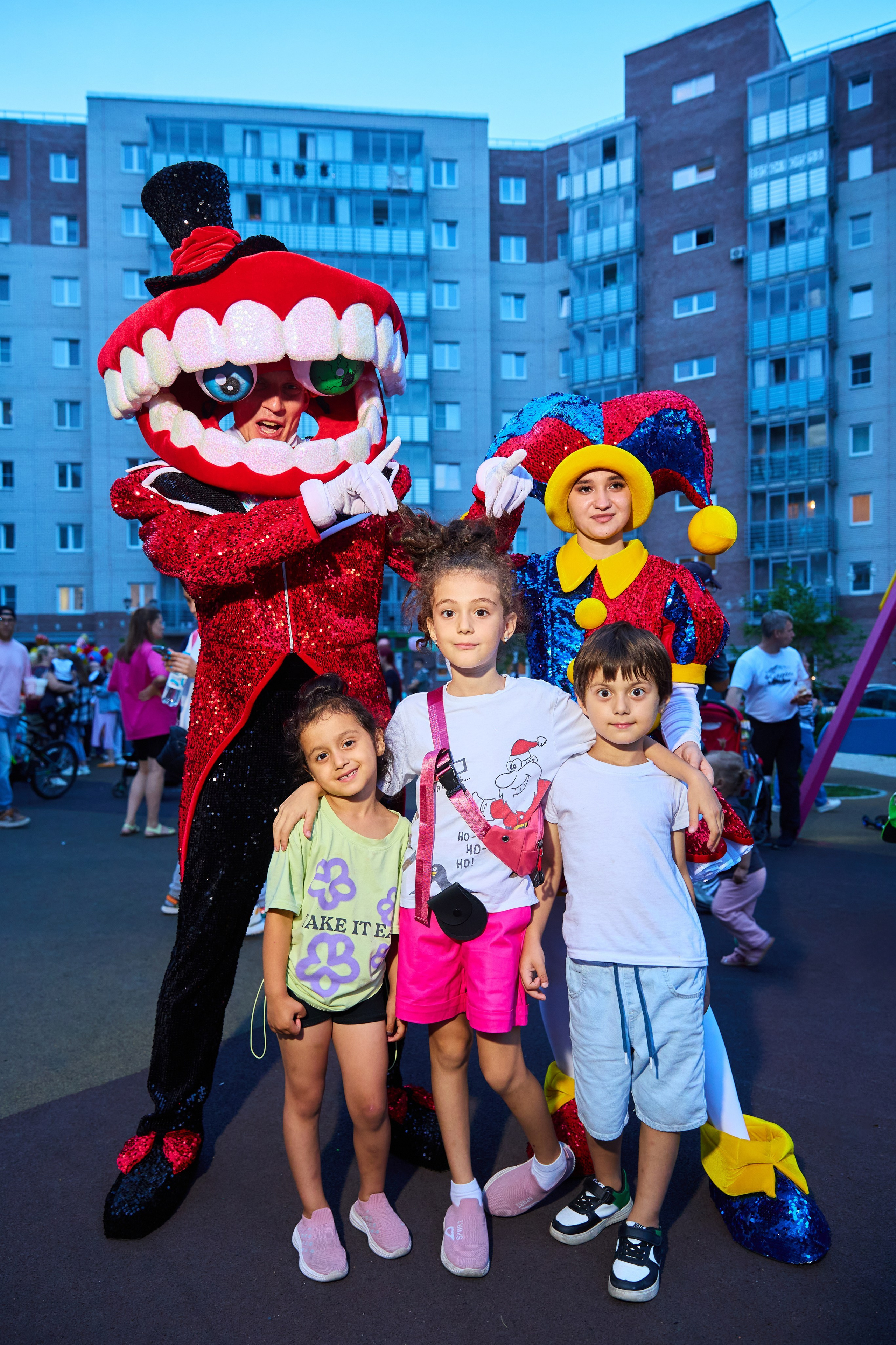 День двора, репортаж