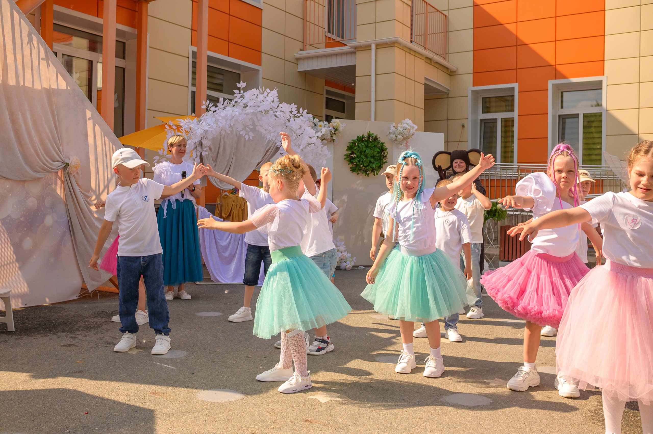 Репортаж выпускного группа «Фантазёры» 3 садик. Фотограф новорожденных, семейный детский в Тюмени Татьяна Морозова