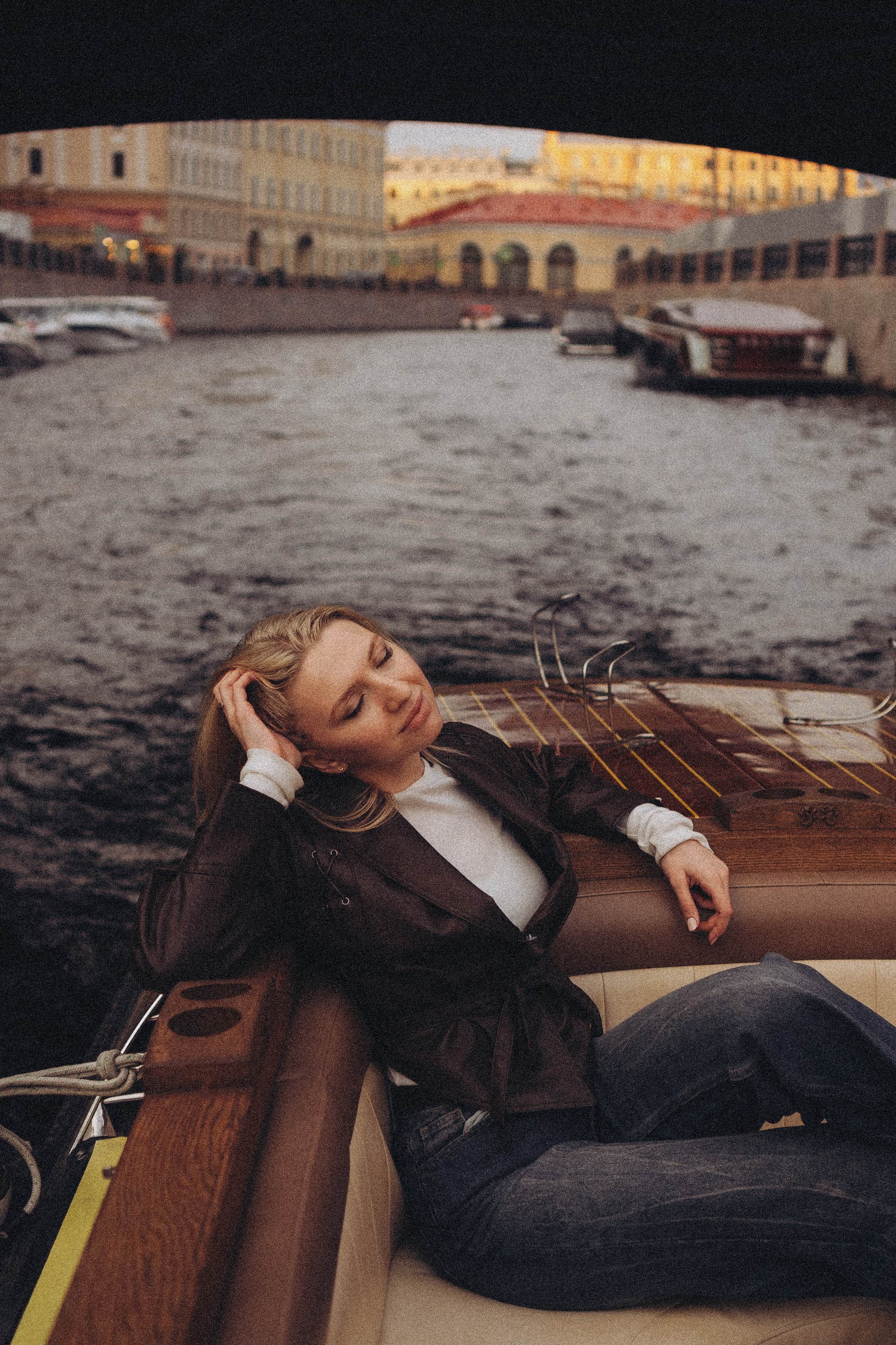 ДЕВУШКИ НА КАТЕРЕ. Профессиональный фотограф, Санкт-Петербург — Виктория Богомолова