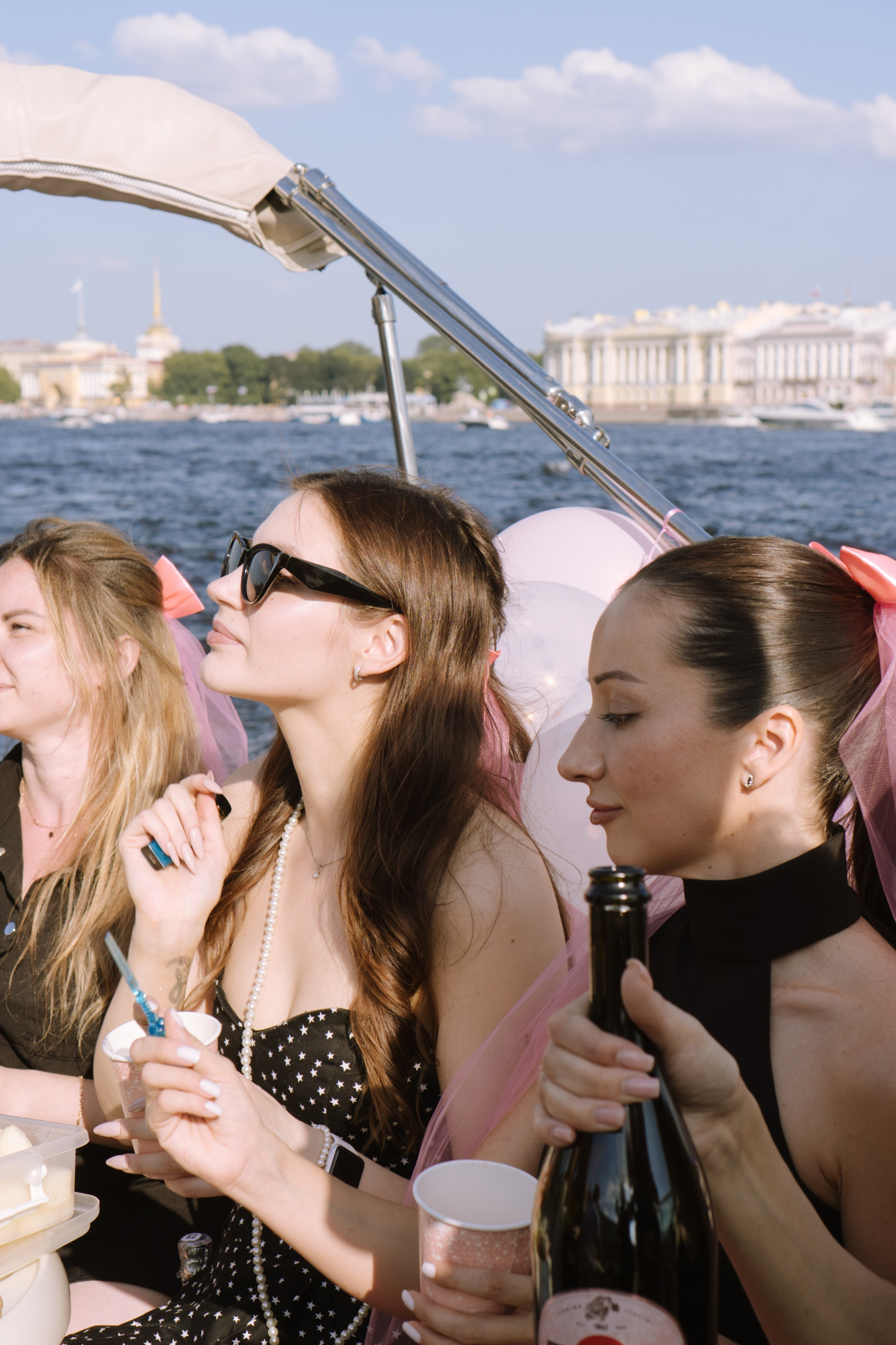 ДЕВИЧНИК НА КАТЕРЕ. Профессиональный фотограф, Санкт-Петербург — Виктория Богомолова