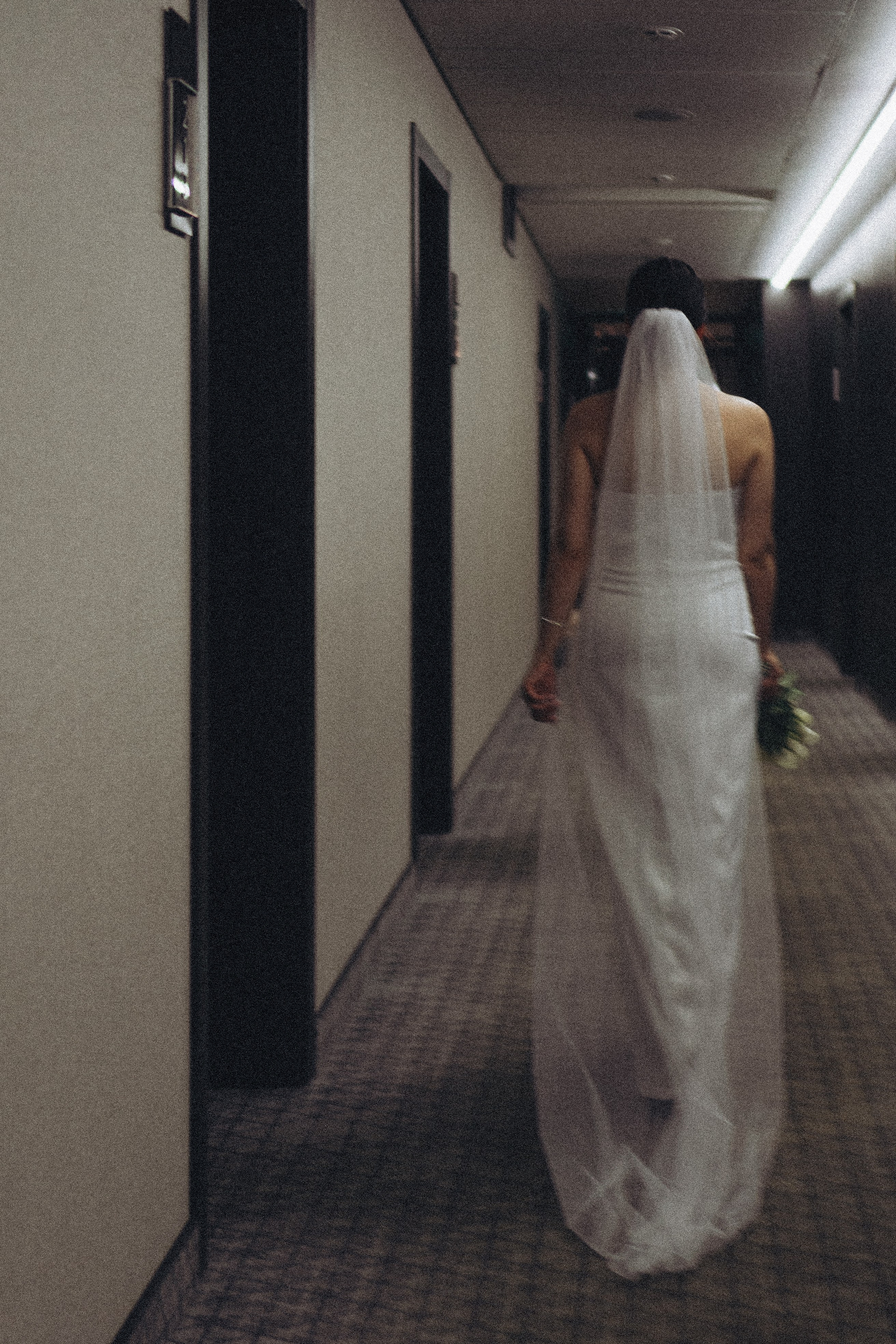 СВАДЕБНАЯ СЬЕМКА СБОРОВ ЖЕНИХА И НЕВЕСТЫ В ОТЕЛЕ И ТАКЖЕ ФОТОСЕССИИЯ В ОТЕЛЕЕ МЕГАПОЛИС БРЯНСК. Профессиональный фотограф, Санкт-Петербург — Виктория Богомолова