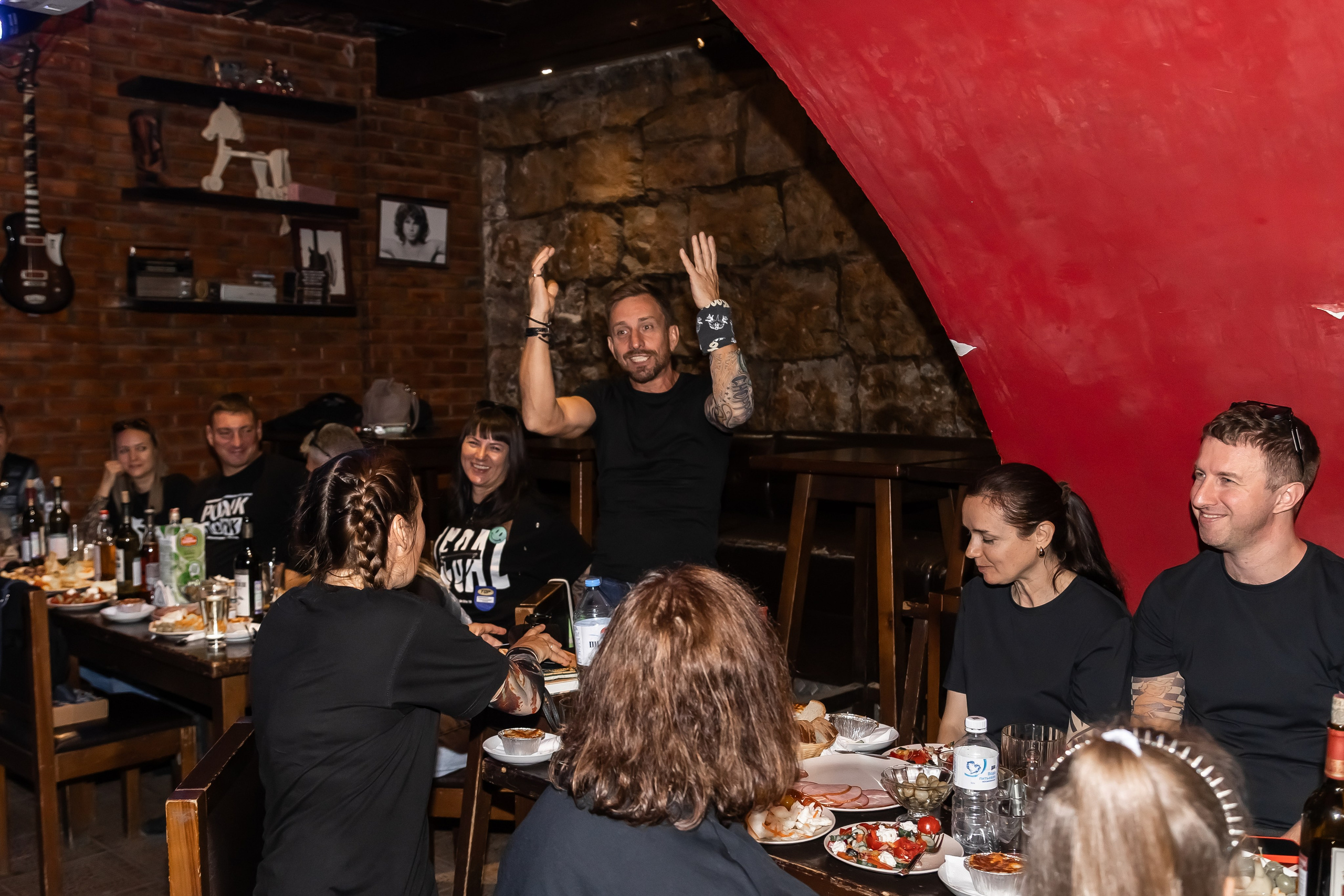 День Рождения Алексея в баре «Белая Лошадь». Фотограф в Волгограде Норченко Светлана