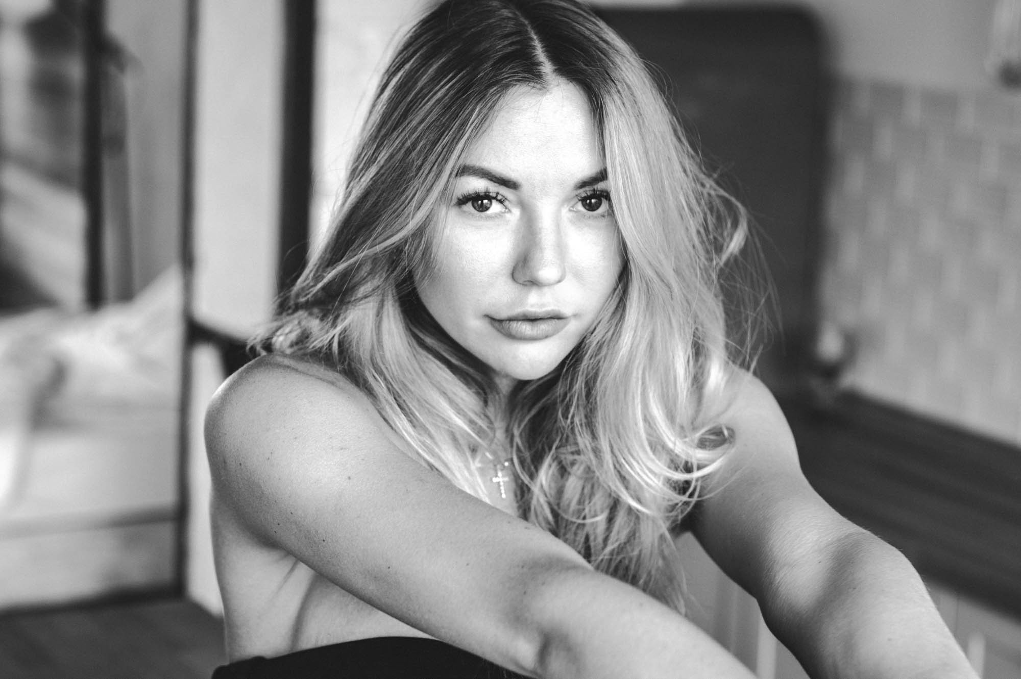 Нужно сильно чувствовать, чтобы другие чувствовали. Фотограф Анастасия Броварник в Санкт-Петербурге