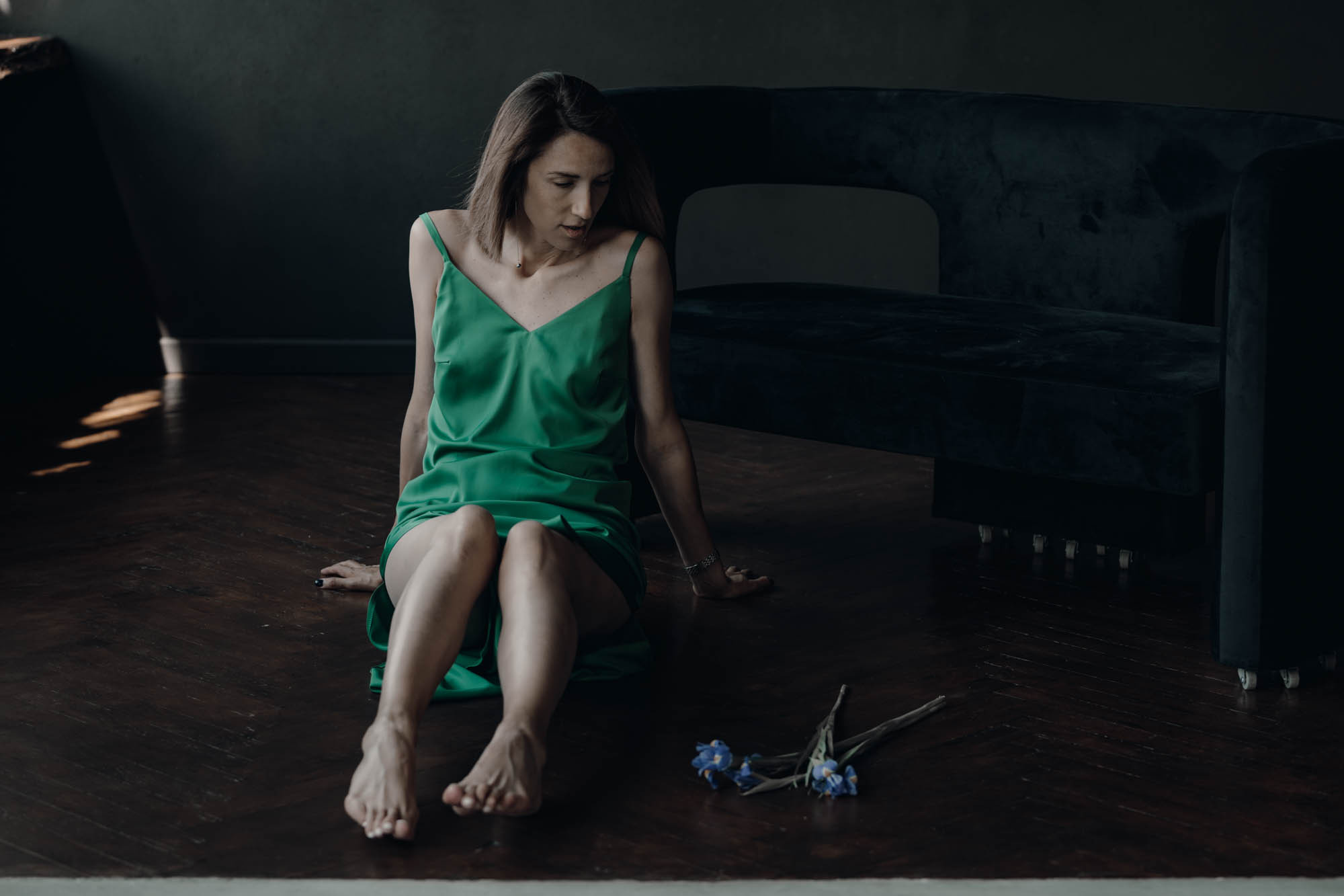 IRIS AND GREEN DRESS. Фотограф Анастасия Броварник в Санкт-Петербурге