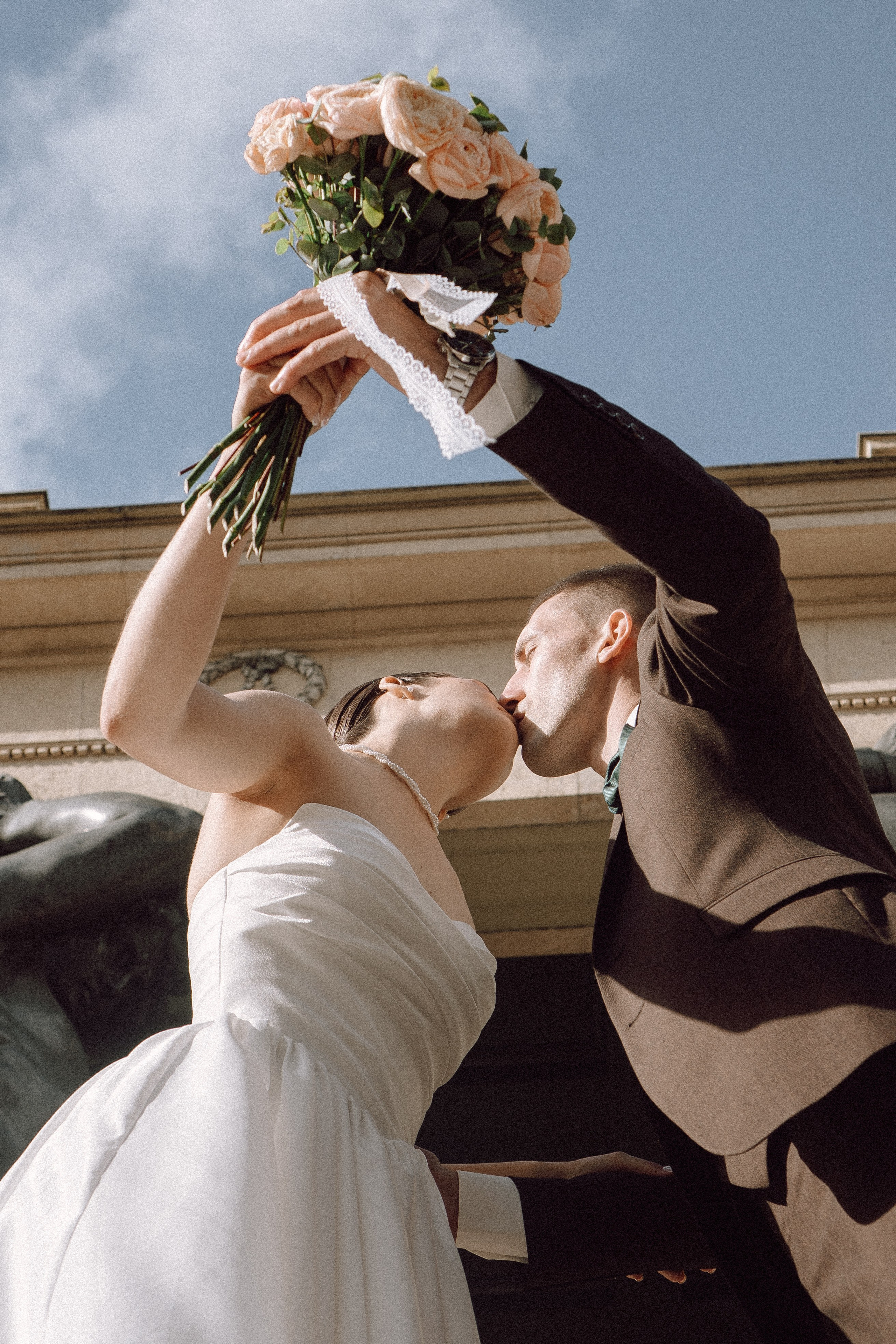 СВАДЕБНАЯ ПРОГУЛКА В САНТК-ПЕТЕРБУРГЕ (ИСАКИЕВСКИЙ СОБОР, ЗИМНЯЯ КАНАВКА, ЭРМИТАЖ И БОЛЬШАЯ МОРСКАЯ УЛИЦА). Профессиональный фотограф, Санкт-Петербург — Виктория Богомолова