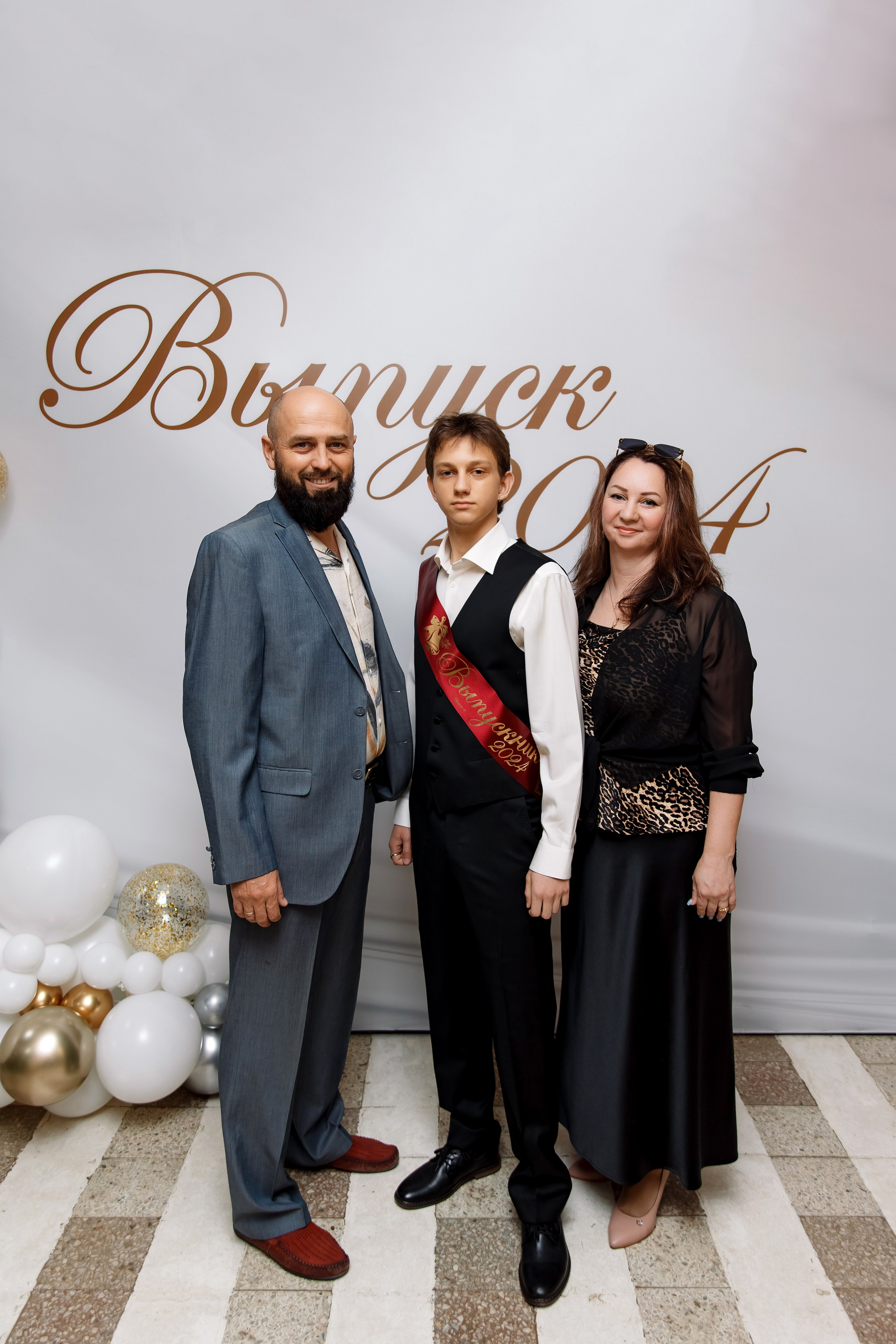 11 класс Последний звонок. Фотограф Любовь Корниенко, Примоский край