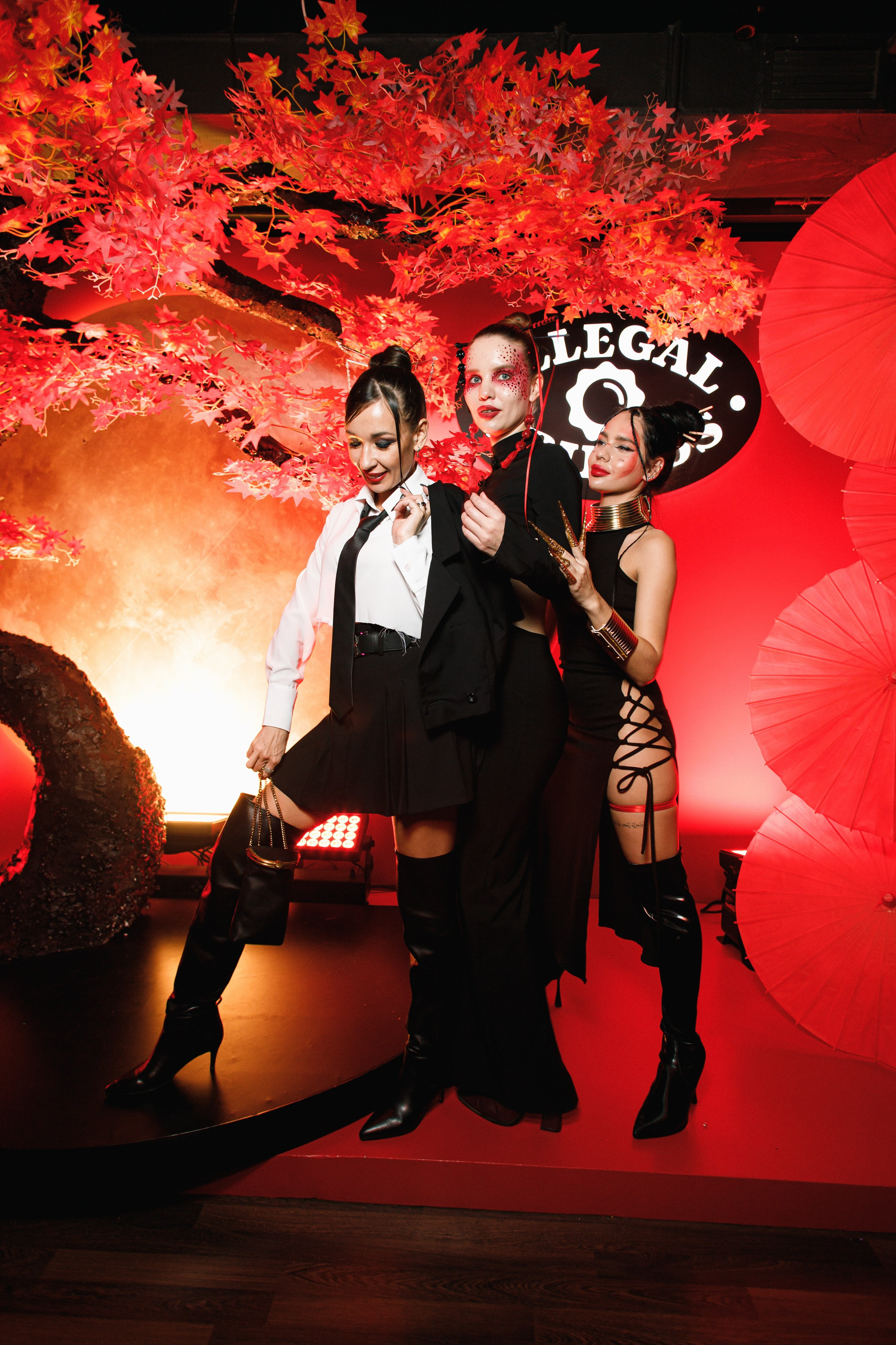 ILLEGAL FRIENDS | ASIA. СВОИ. ФОТООТЧЕТЫ-СОБЫТИЯ-МЕСТА