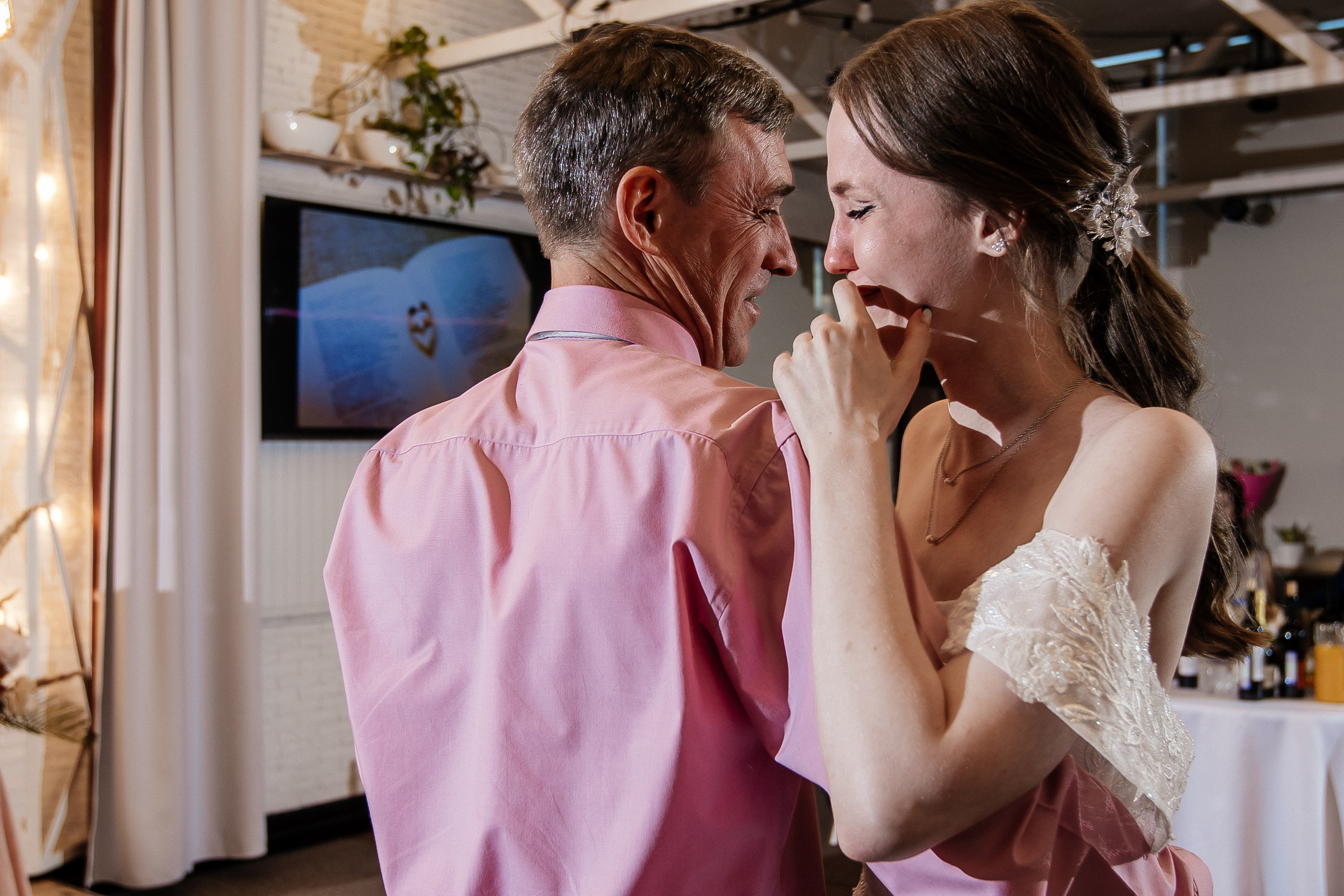 Кафе 51 08.2024. Свадебный и портретный фотограф Алина Иванова. Екатеринбург-Москва