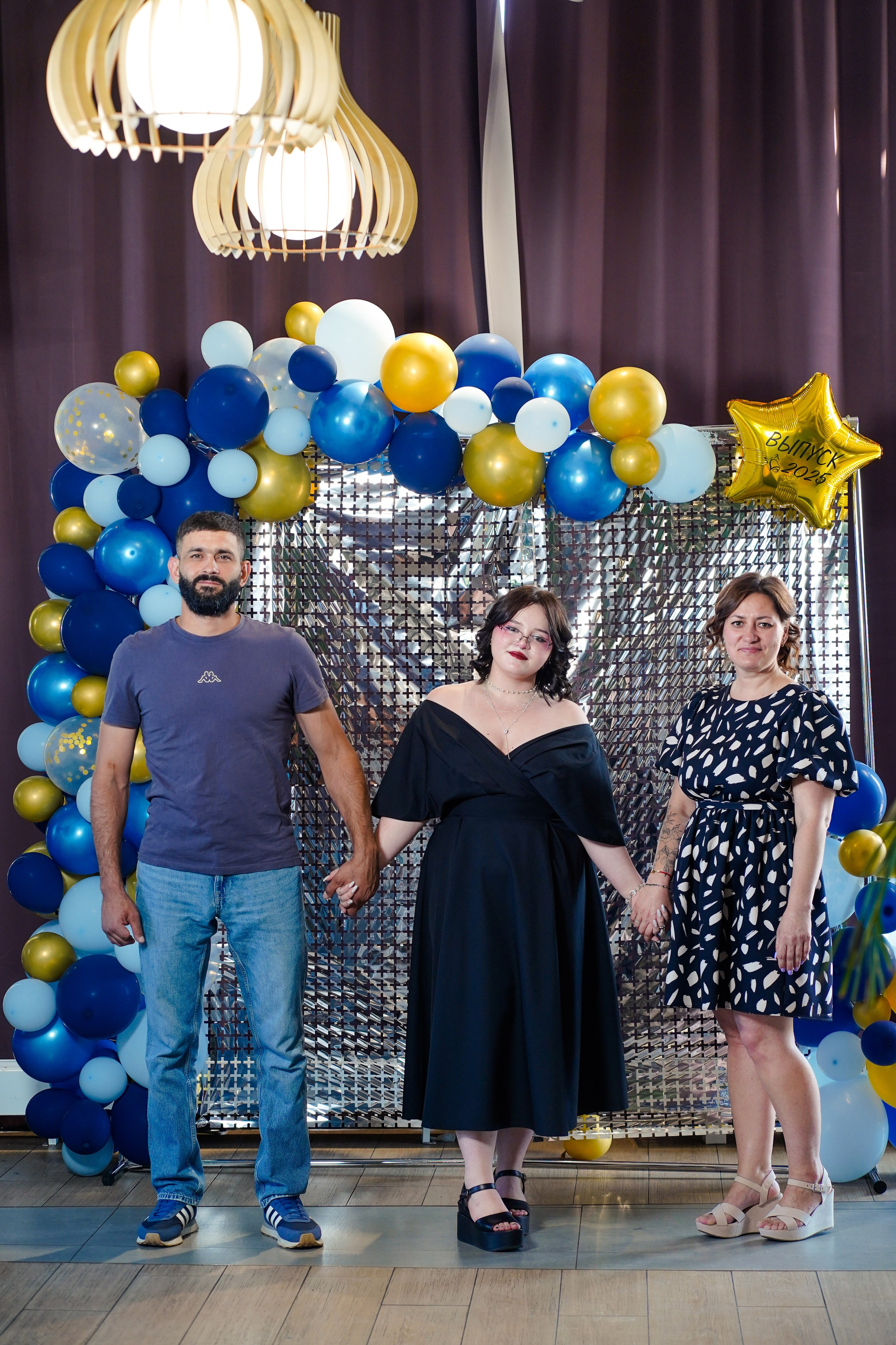 Выпускной вечер, гимназия № 40, 9 класс. Семейный и портретный фотограф в Екатеринбурге Анна Лобанова