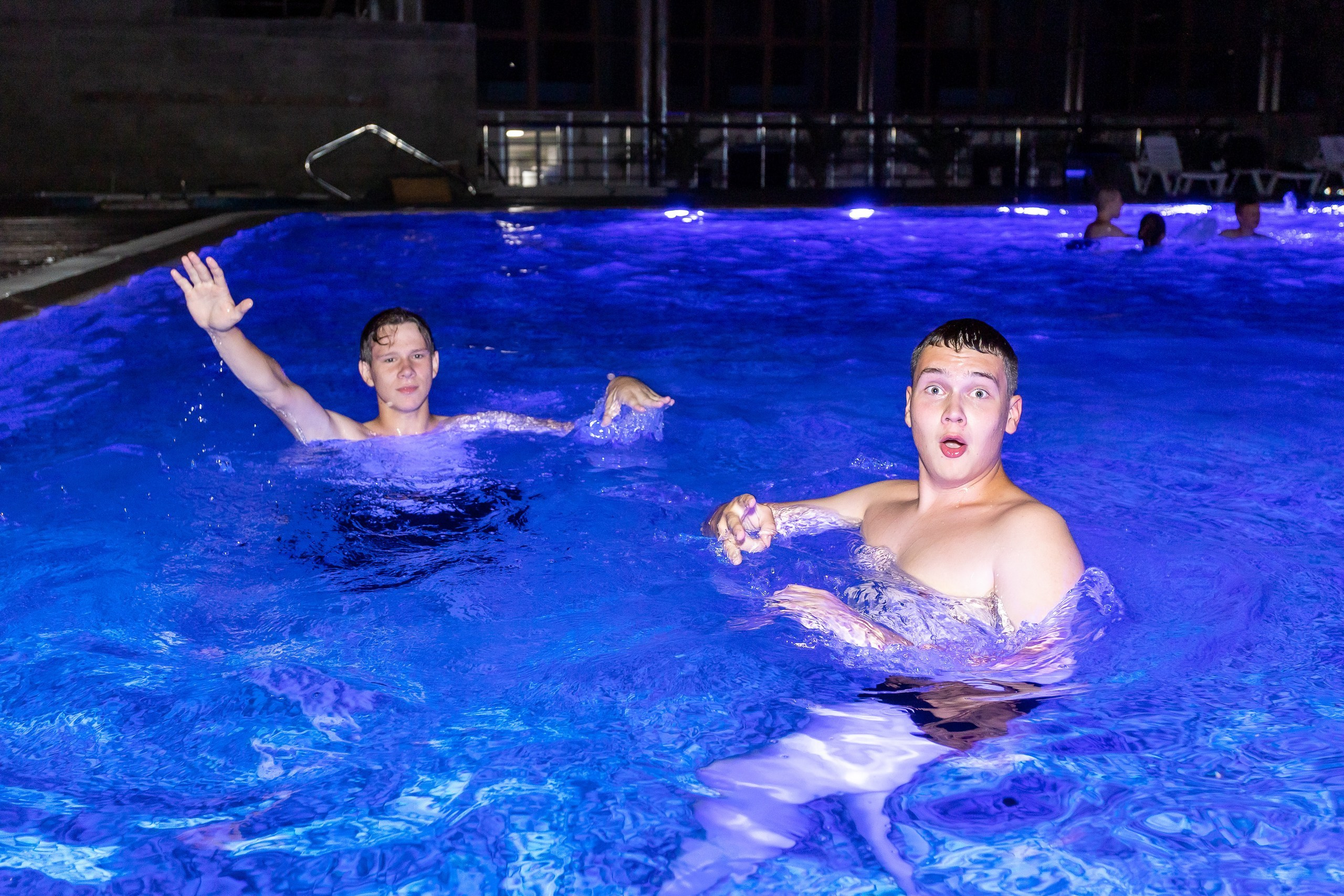 Вручение аттестата и выпускной вечер. Выпускные альбомы Майкоп, Краснодар Елена Золотарева