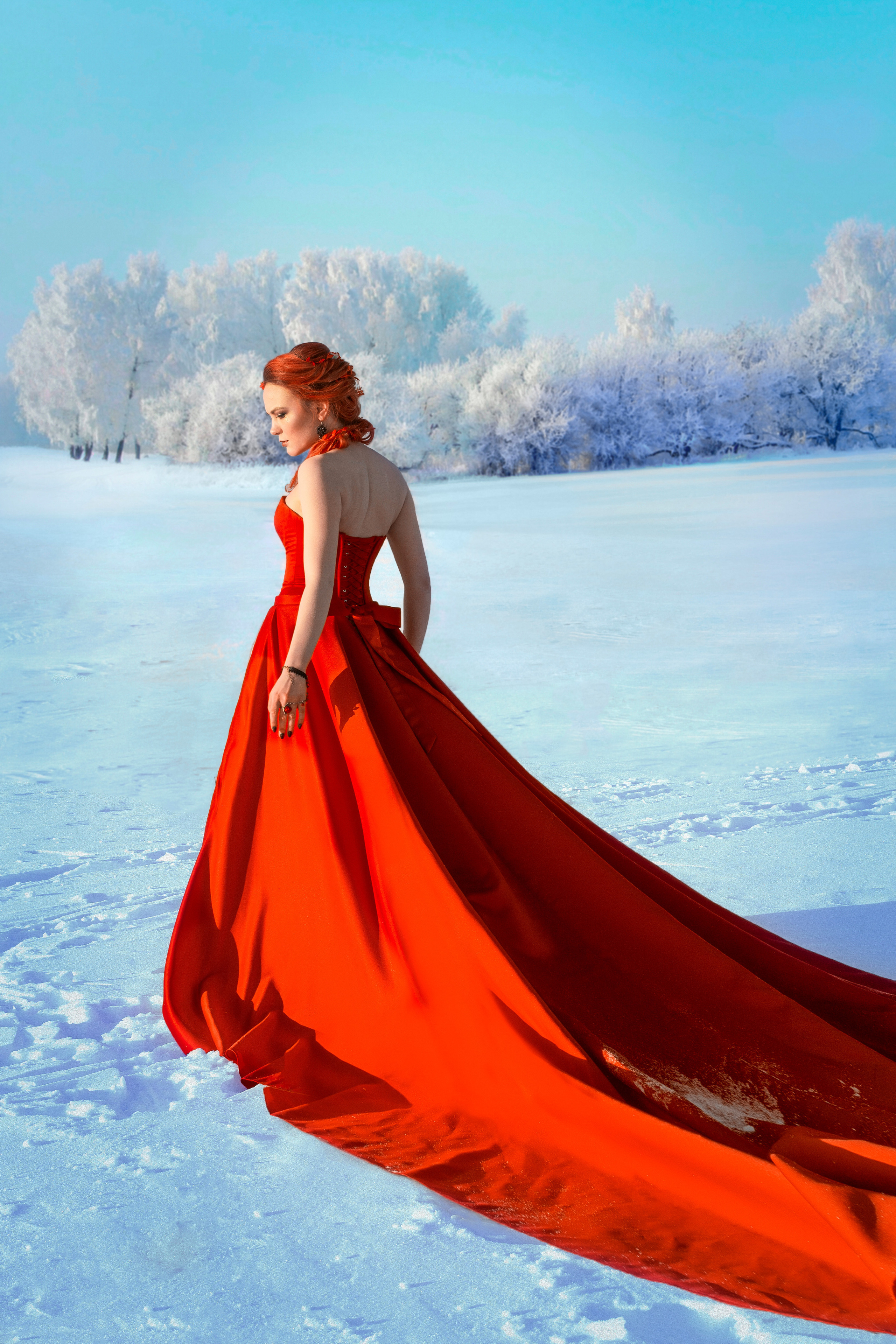 Алая леди. Творческий фотограф Вологда