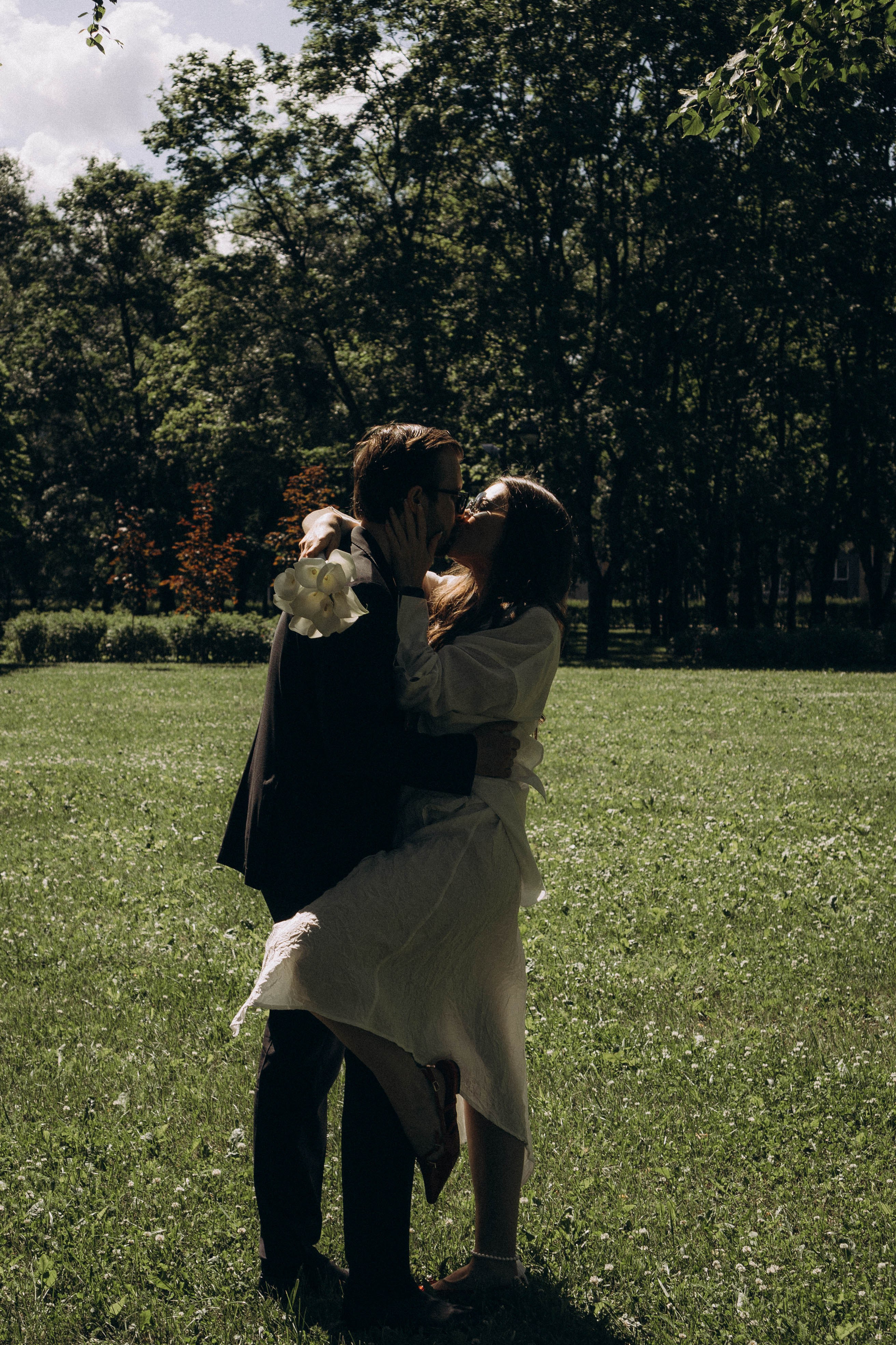 СВАДЕБНАЯ СЬЕМКА В ПАРКЕ ПОБЕДЫ И ПРОГУЛКА ПО МОСКОВСКОМУ ПРОСПЕКТУ. Профессиональный фотограф, Санкт-Петербург — Виктория Богомолова