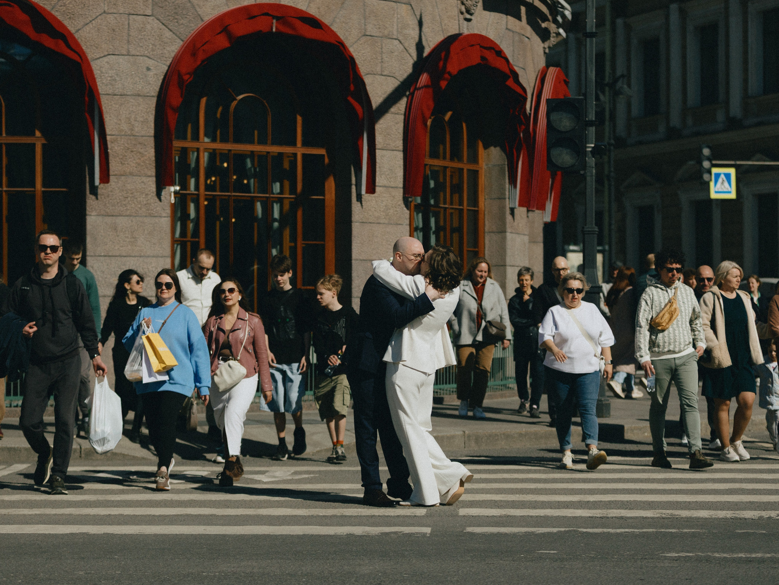 Свадебная фотосессия в Питере из Москвы. Свадебный фотограф СПБ