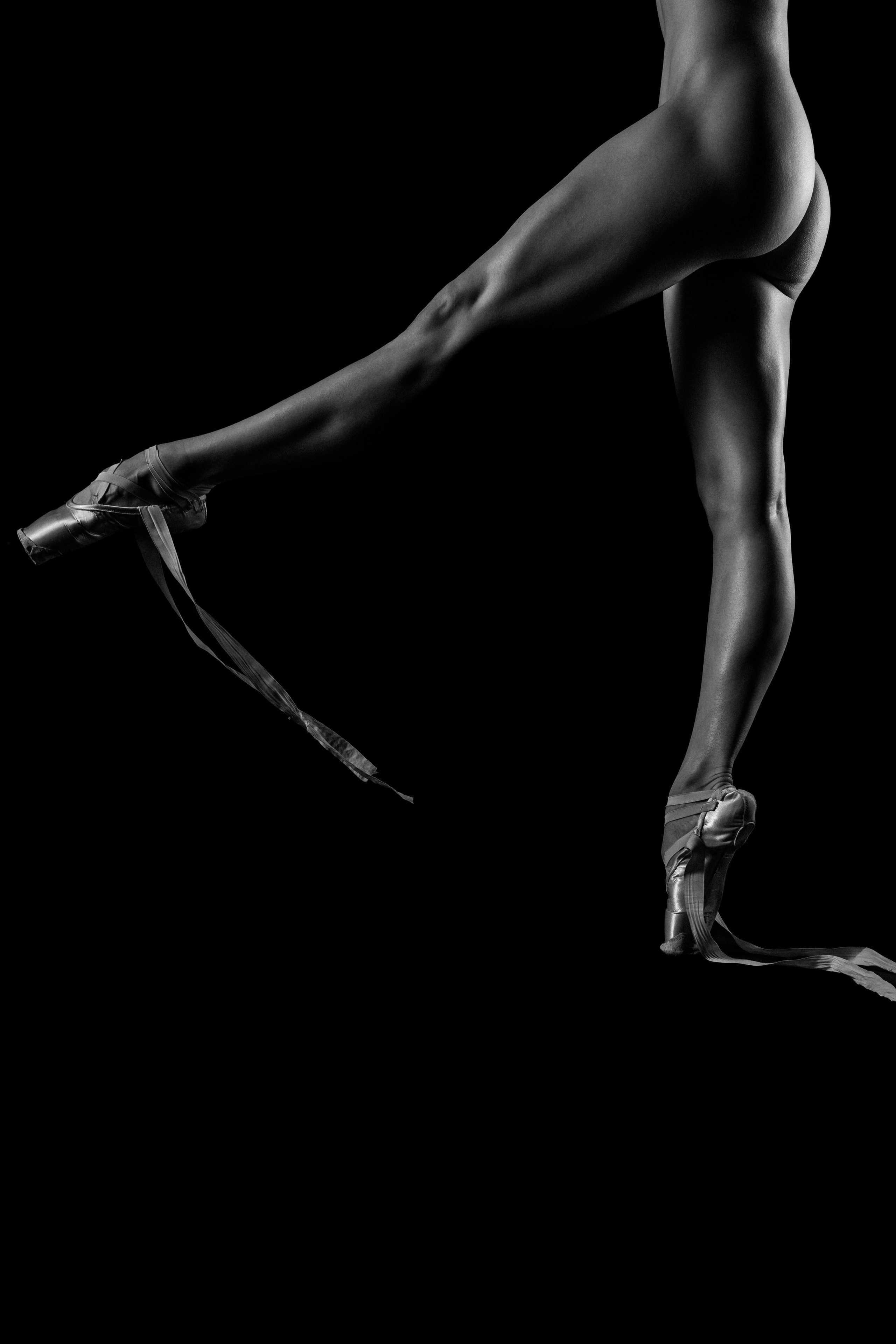 Низкий ключ балерина 18+. Фотограф в Краснодаре Лагунов Владимир