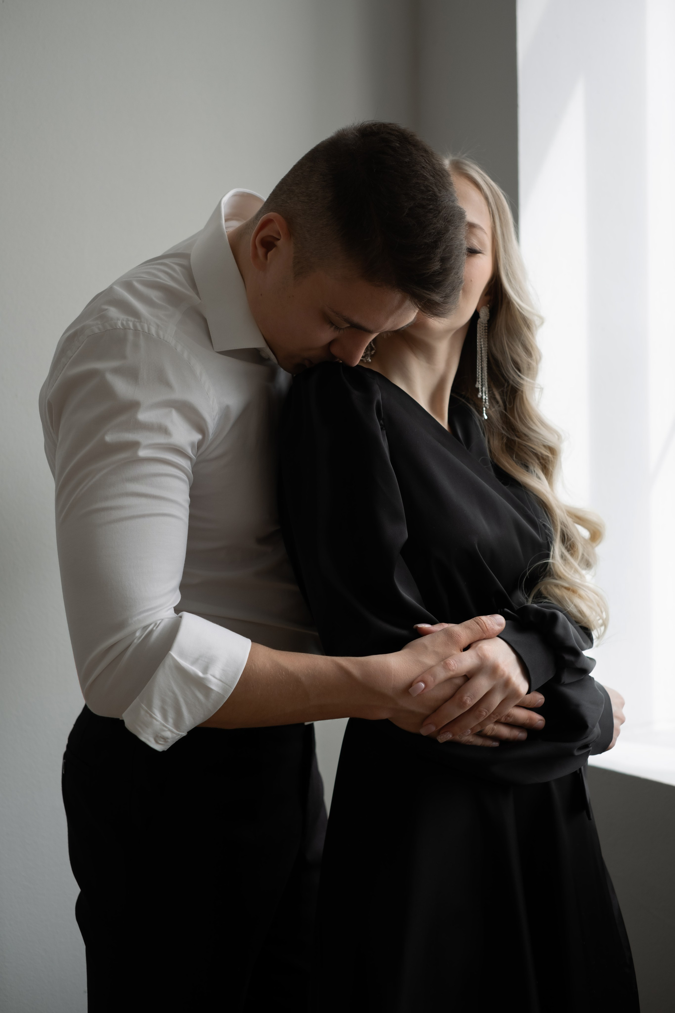 Алина и Денис. Фотограф в Москве. Женский и мужской портрет, лавстори (love story)