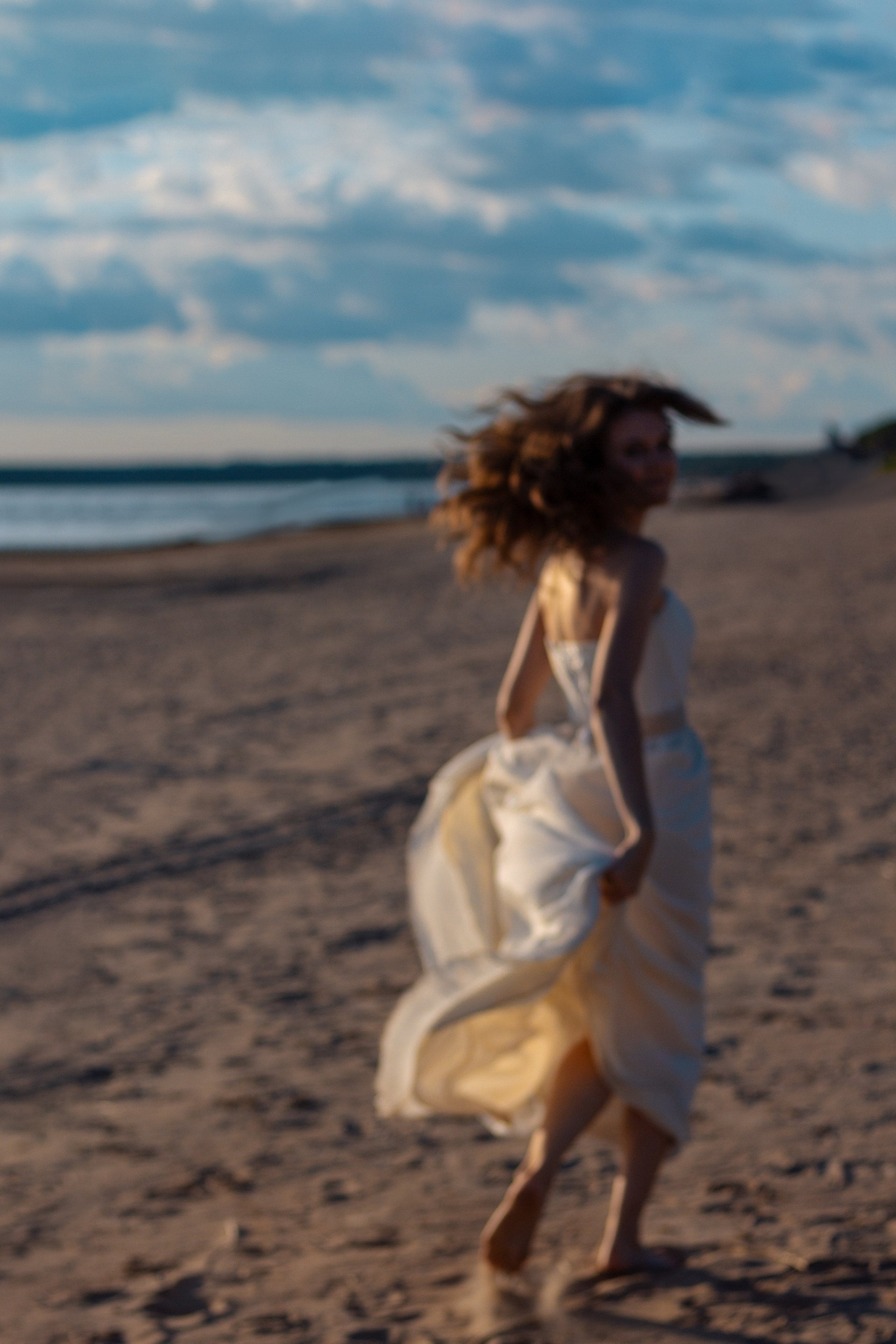 Фотосъемки Лен.область и СПб. Фотосъемка на берегу залива СПб. Фотосъемка девушки в движении. Индивидуальная фотосессия СПб и Лен. области. Портретная фотосессия СПб и Лен. области. 