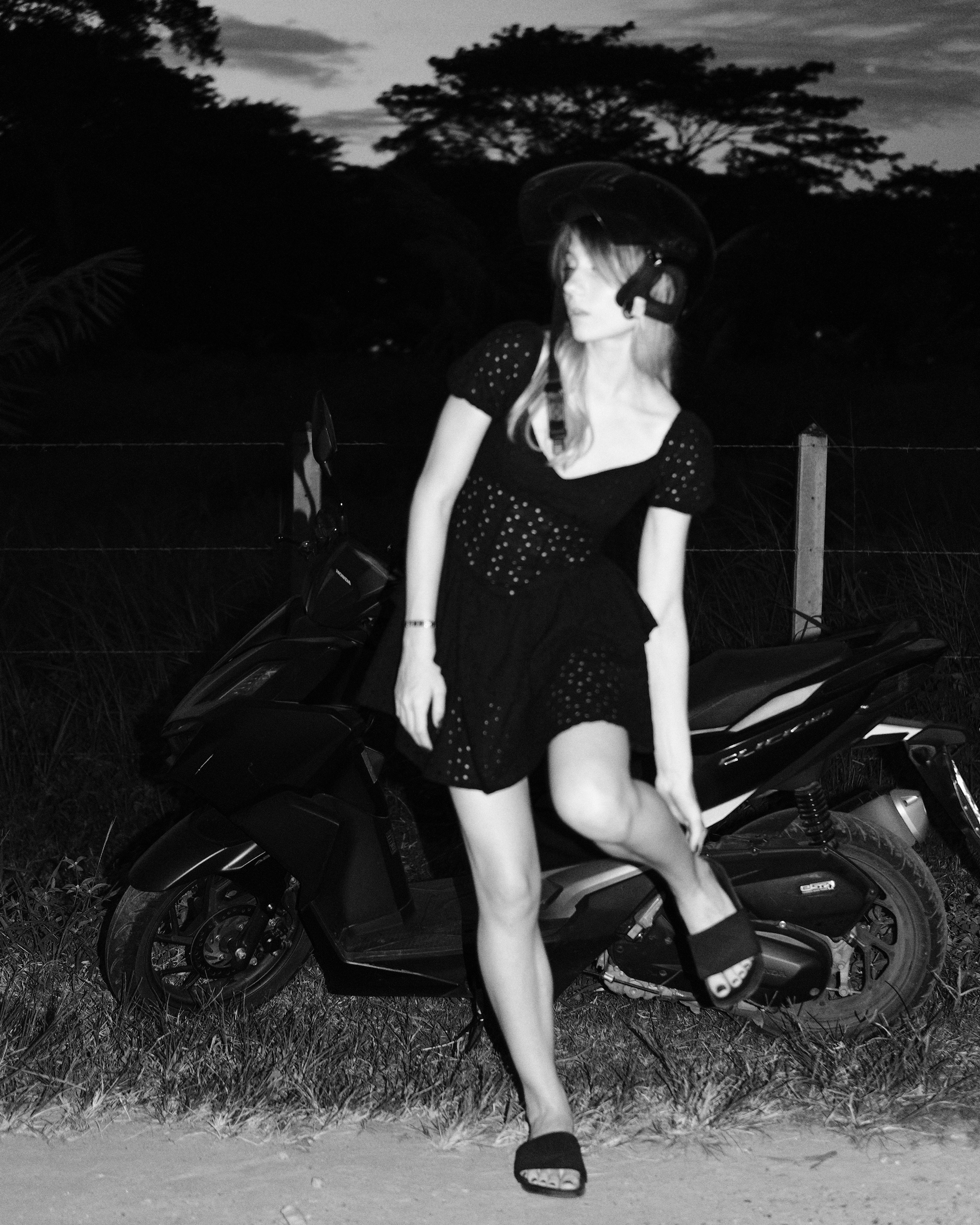 Nadya. Vanyazaramkami