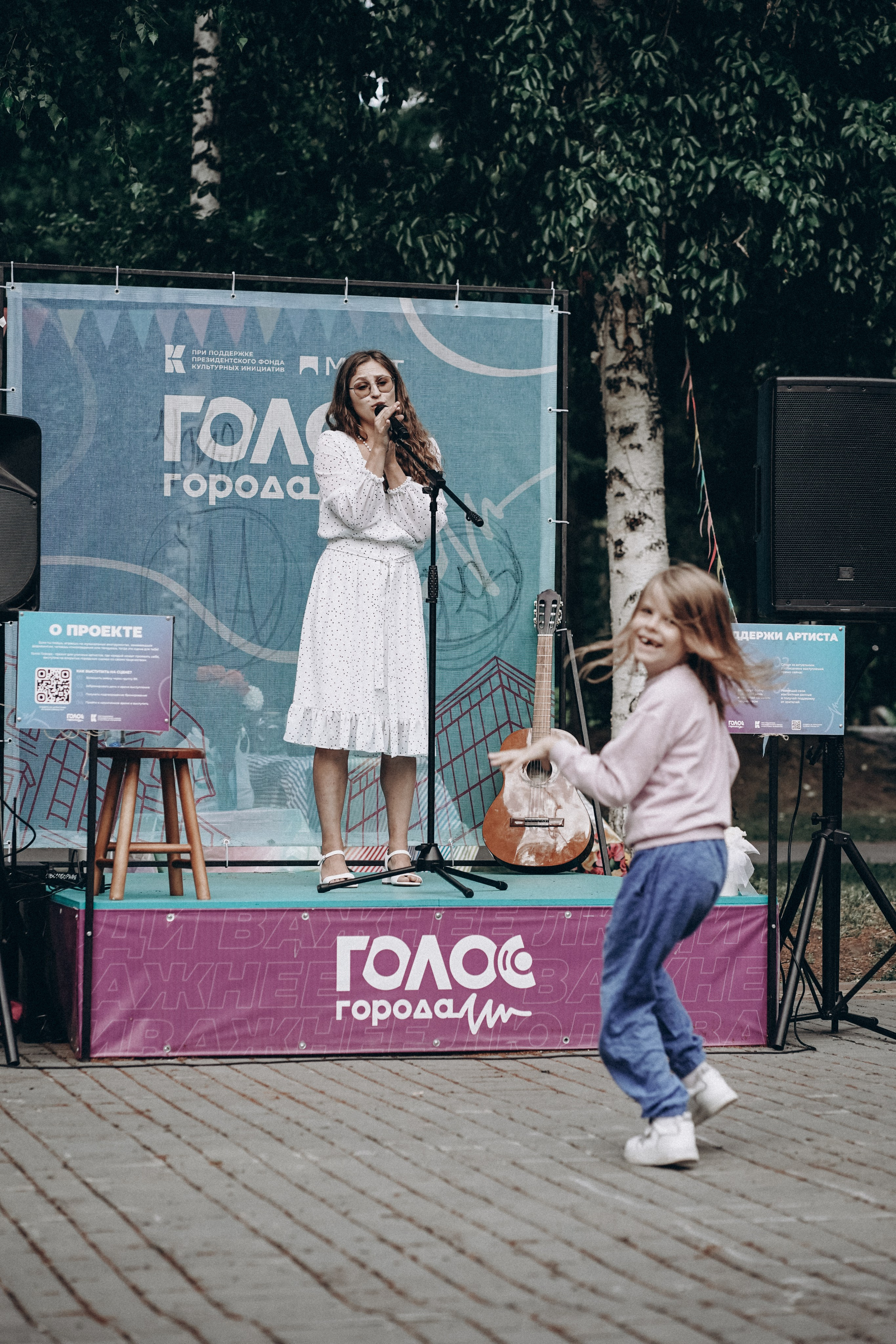 Выступление Маши. Семейный фотограф в Томске Зарина Азизбаева