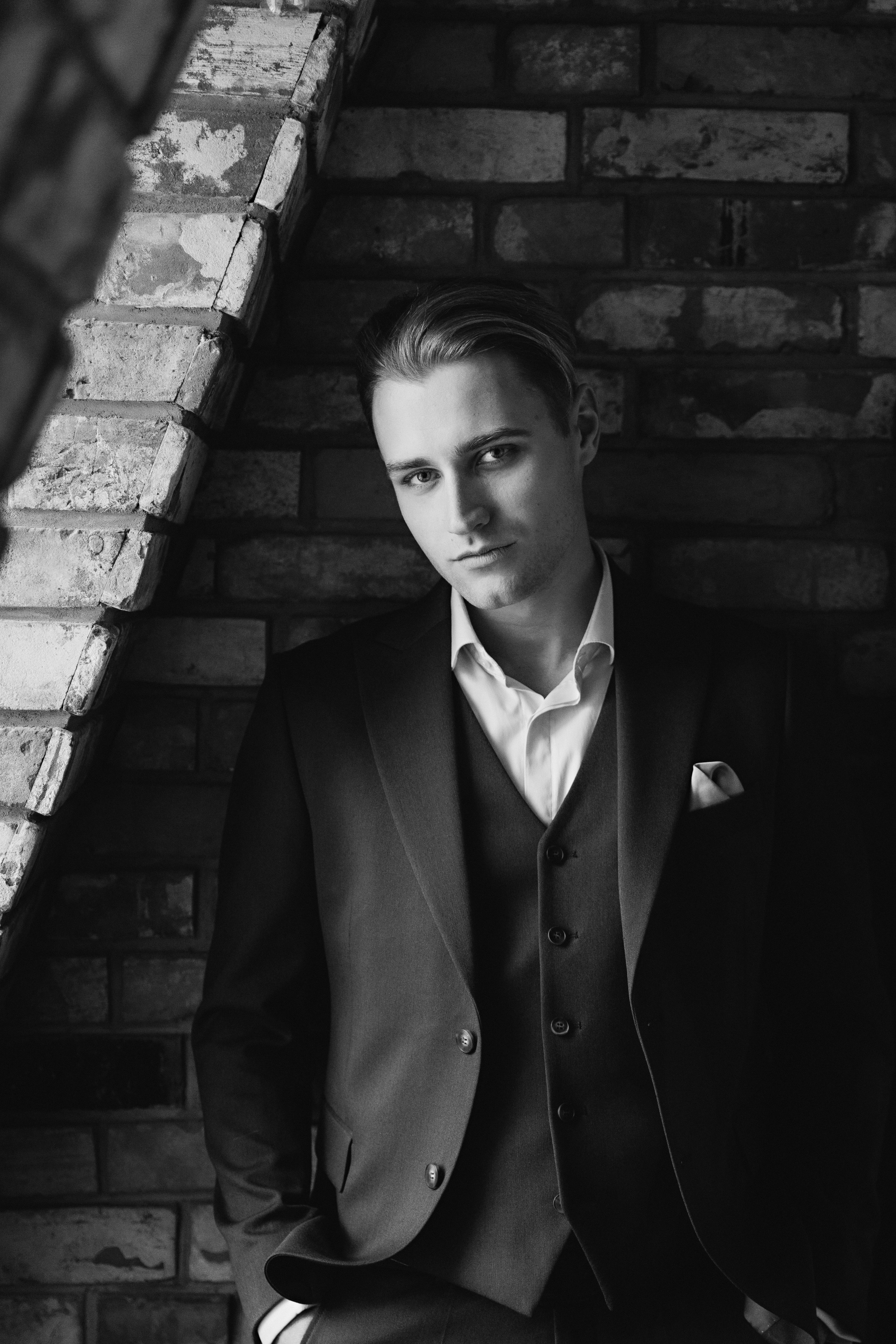 Игорь, 187 см, 48-50 р-р. KED Production — продакшн из СПб. Создаём фото, видео и контент, который помогает брендам и селлерам продавать больше