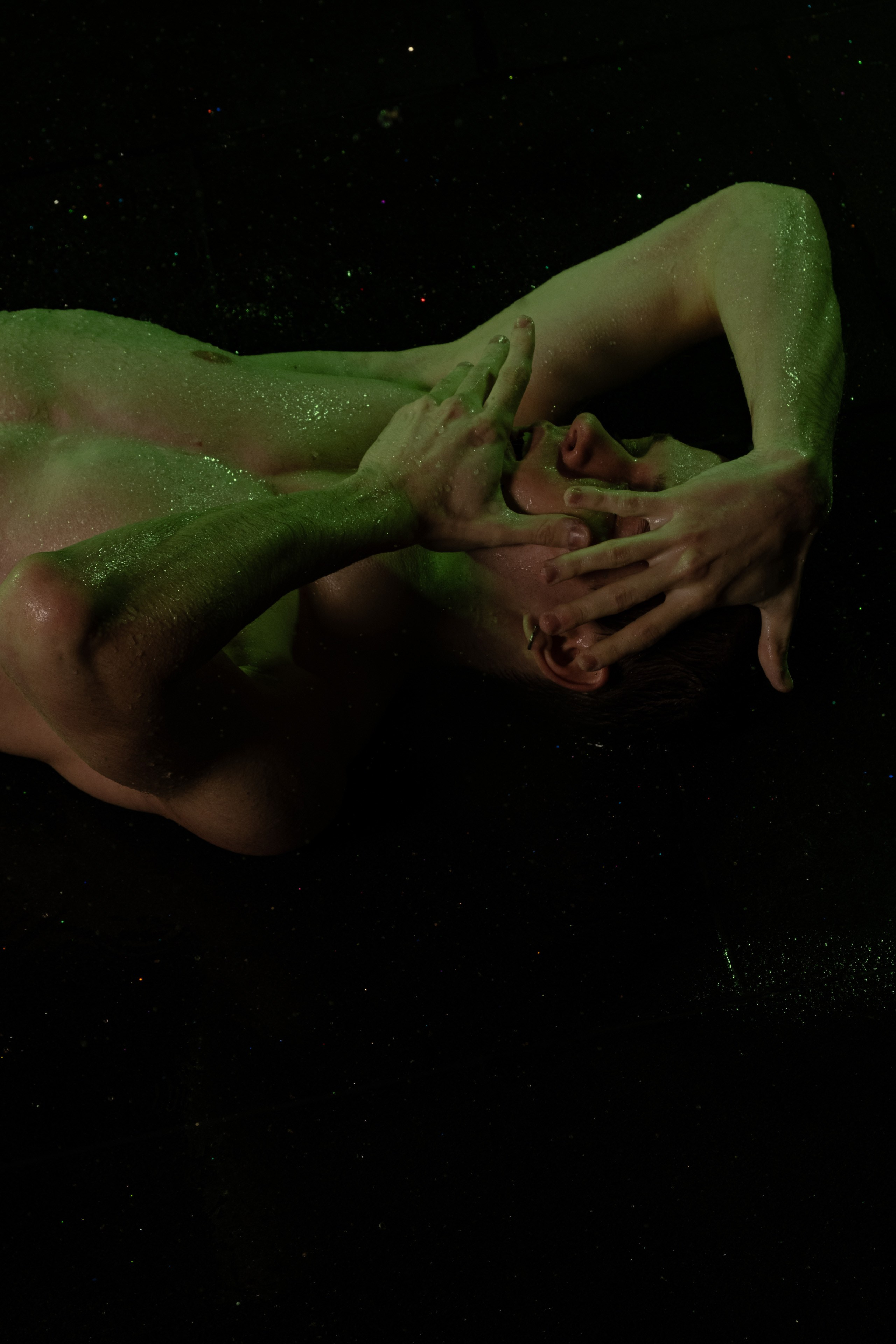 Разрываем душу под дождем. Мари — фотограф и видеограф из Москвы