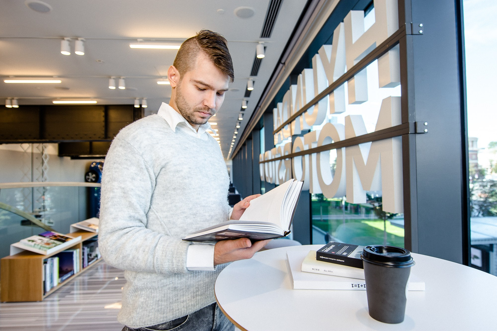 Hyundai Motor Studio (Съемка контента для пространства). Репортажный и свадебный фотограф в Москве