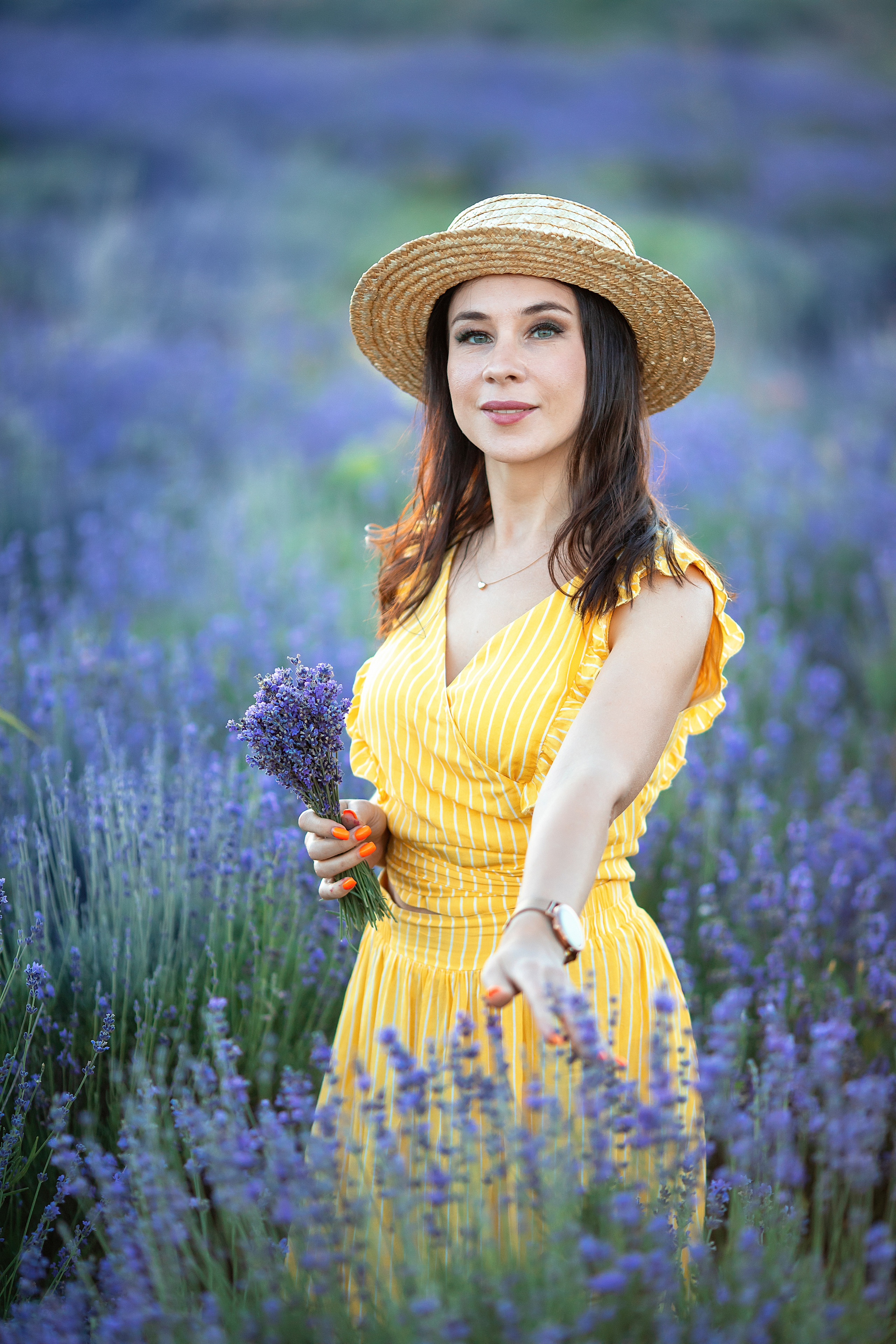 Яркая фотосессия в лаванде. Художественный фотограф Анапа Александра Долбикова