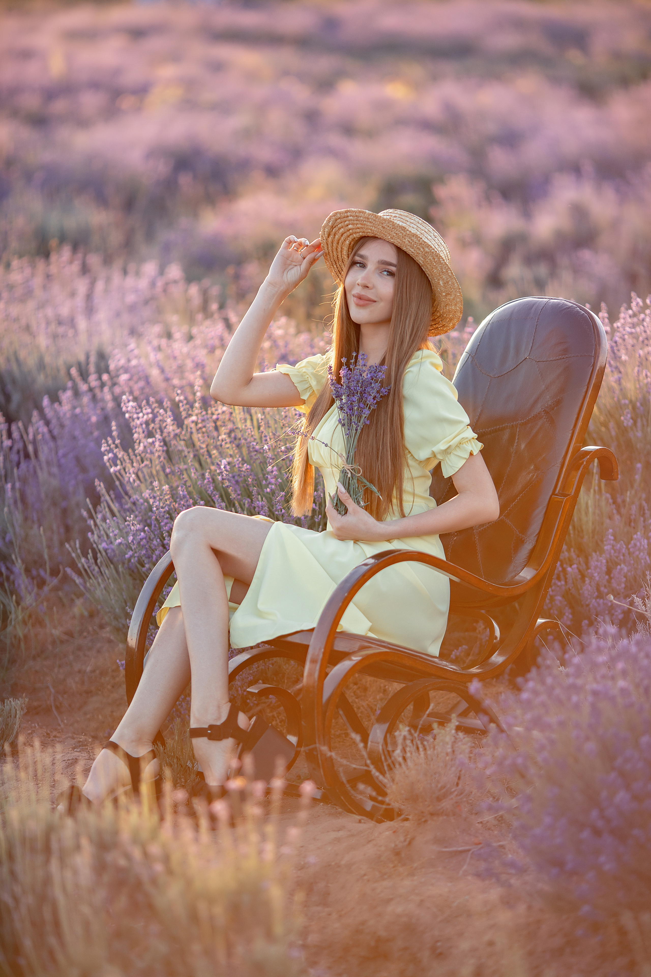 Яркая фотосессия в лаванде. Художественный фотограф Анапа Александра Долбикова