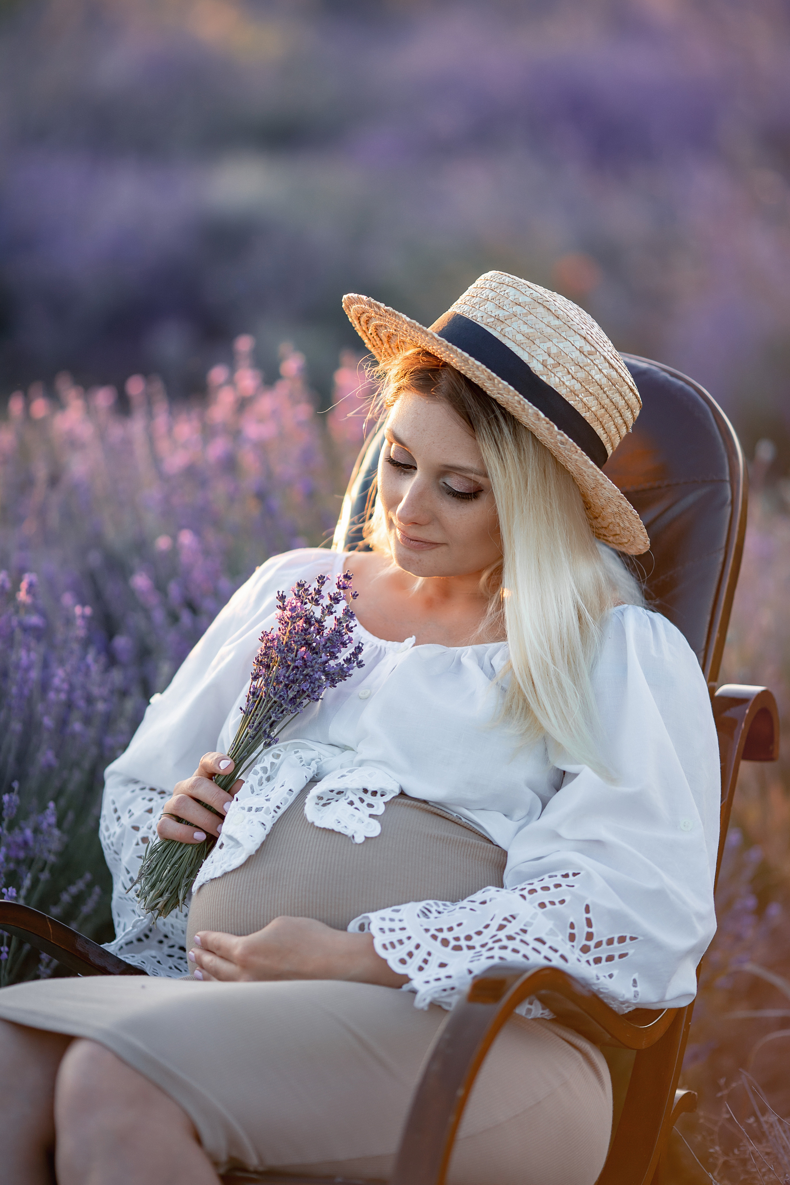 Яркая фотосессия в лаванде. Художественный фотограф Анапа Александра Долбикова