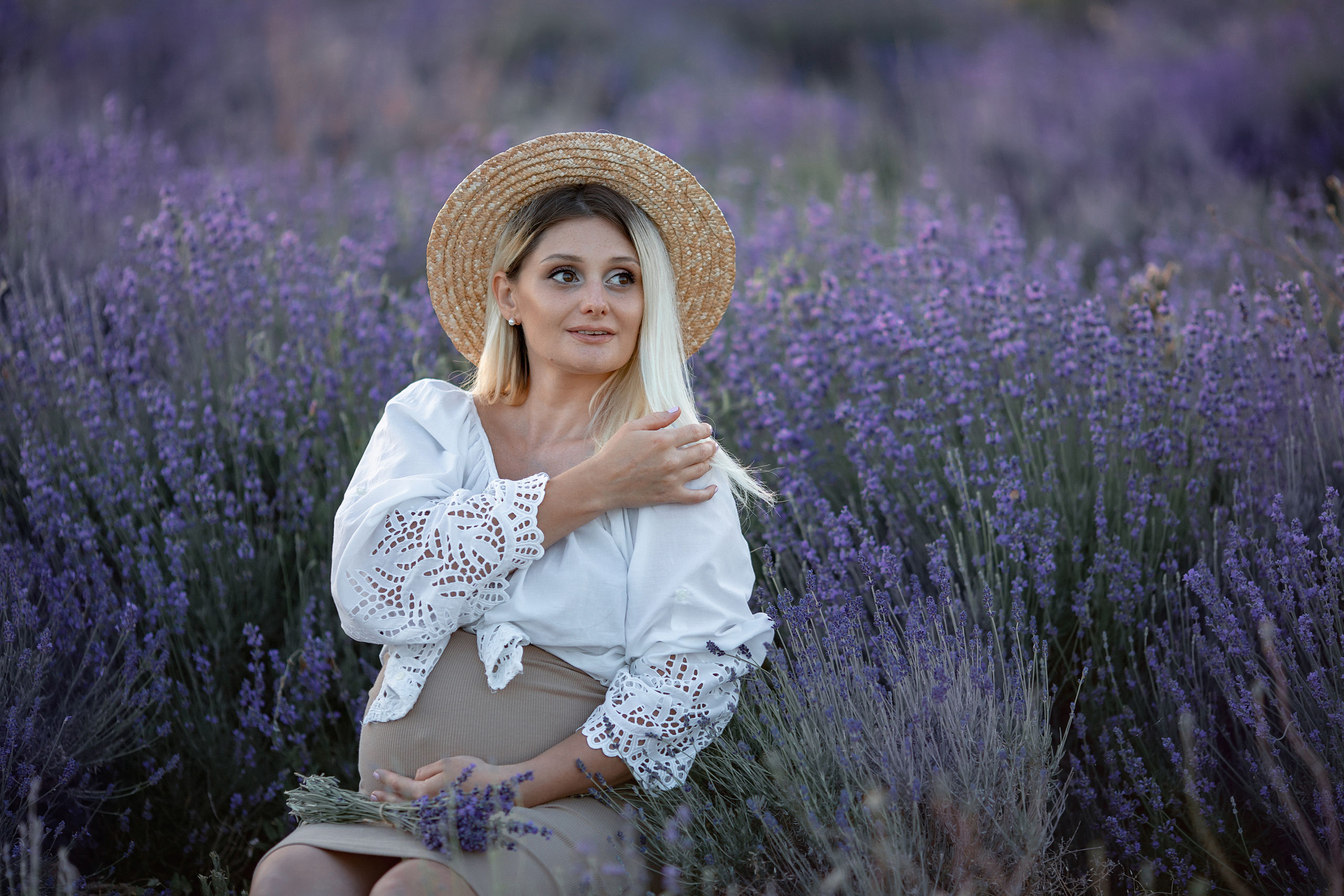 Яркая фотосессия в лаванде. Художественный фотограф Анапа Александра Долбикова