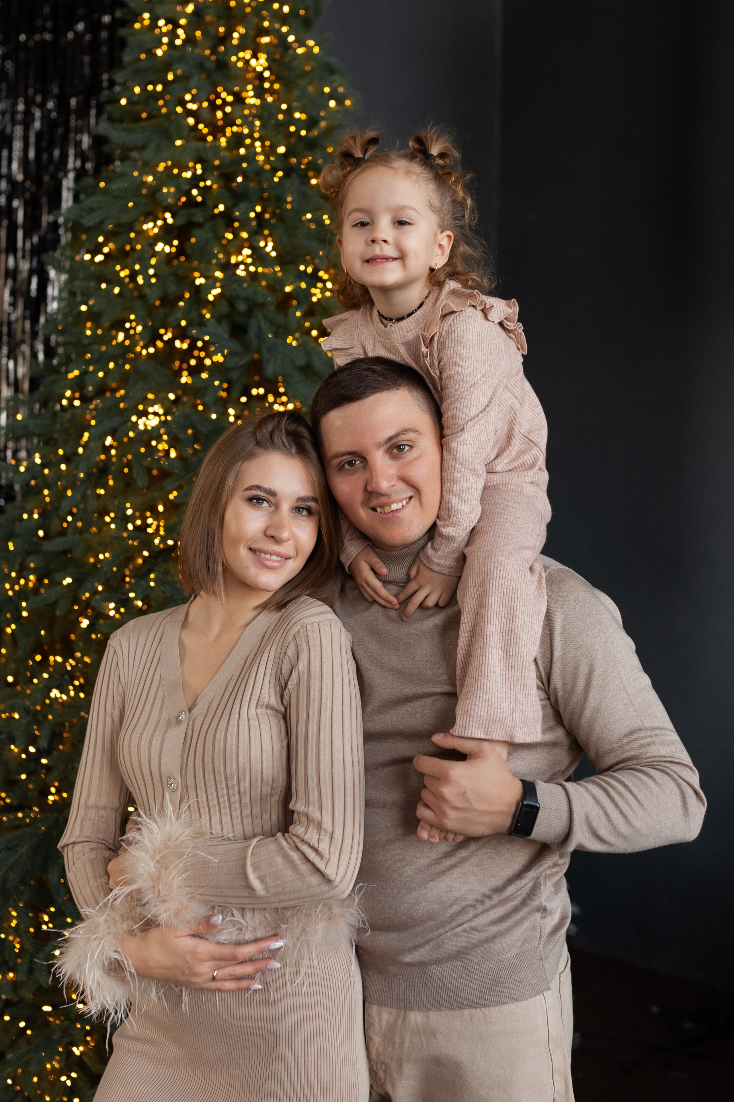 Семейная новогодняя. Семейный и женский фотограф, стильный репортаж в г. Новосибирск