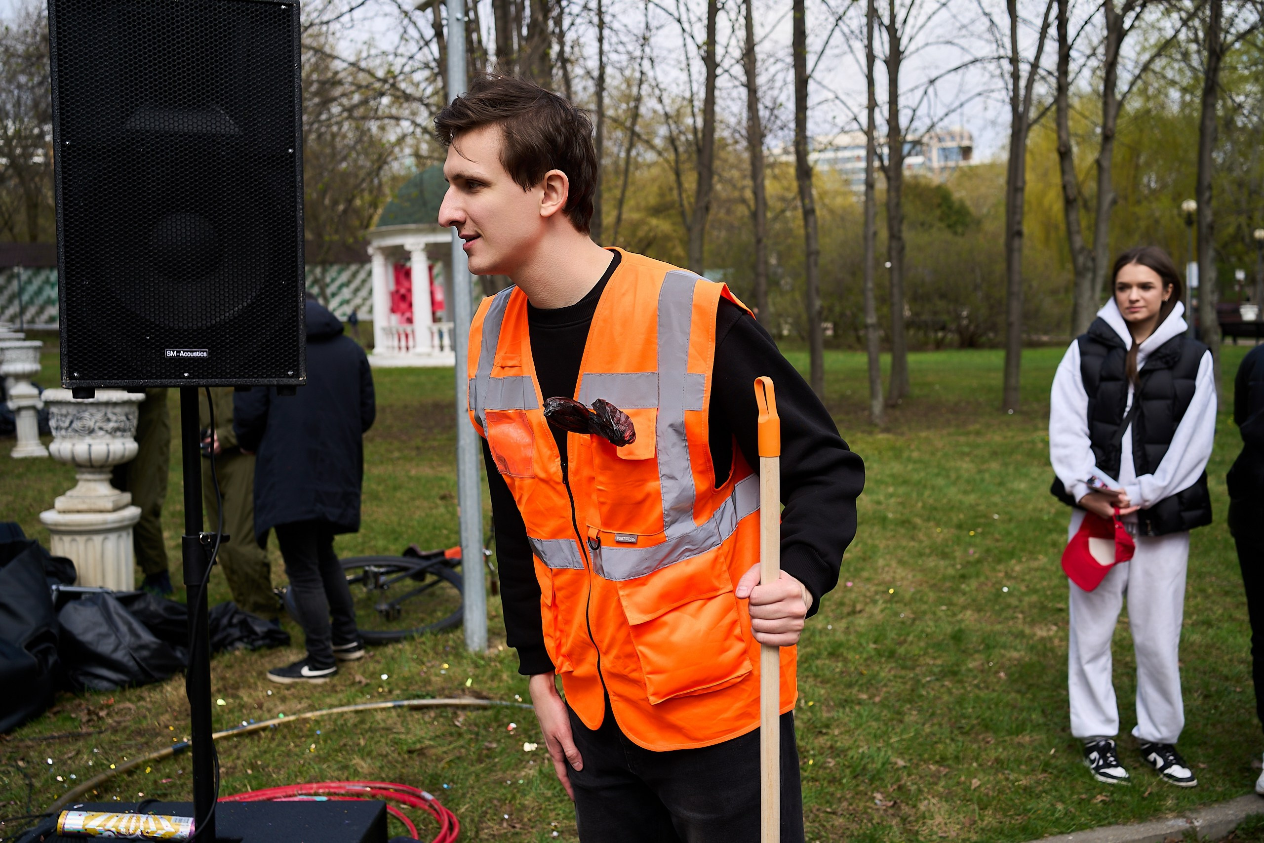 Субботник у Управления делами Мэра и Правительства Москвы. Фотограф и Видеограф в Москве. Олег Корушев