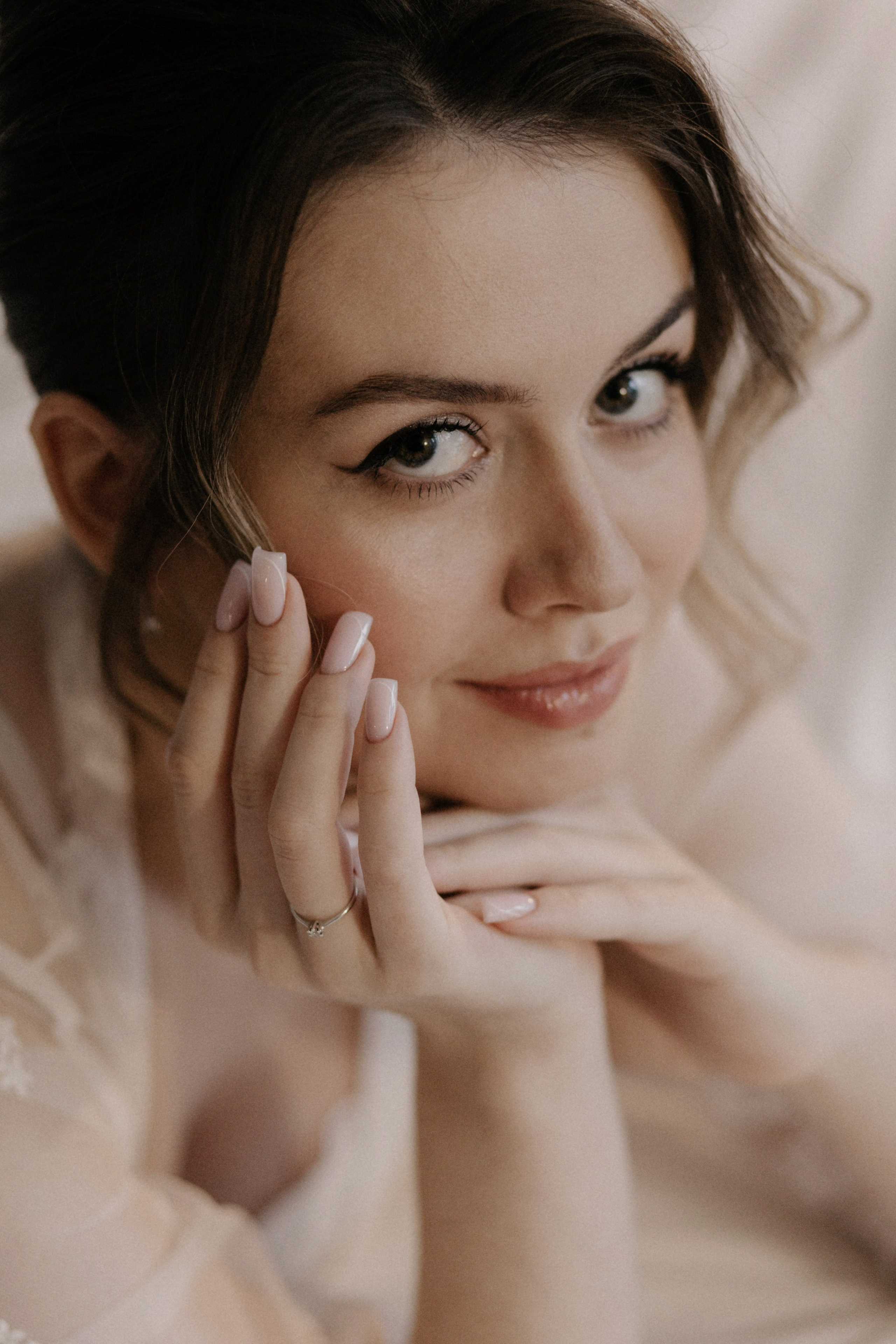 Ксюша и Илья. Утро в отеле роспись в Birds. Свадебный и портретный фотограф в Москве Анастасия Масюк