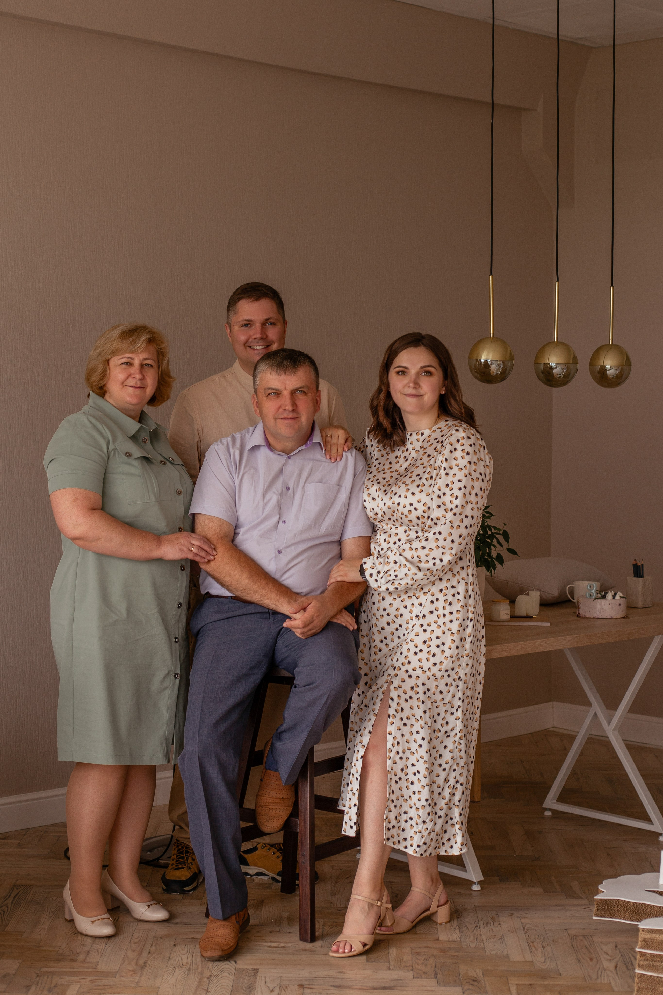 Надежда, Григорий и Ваня с семьёй