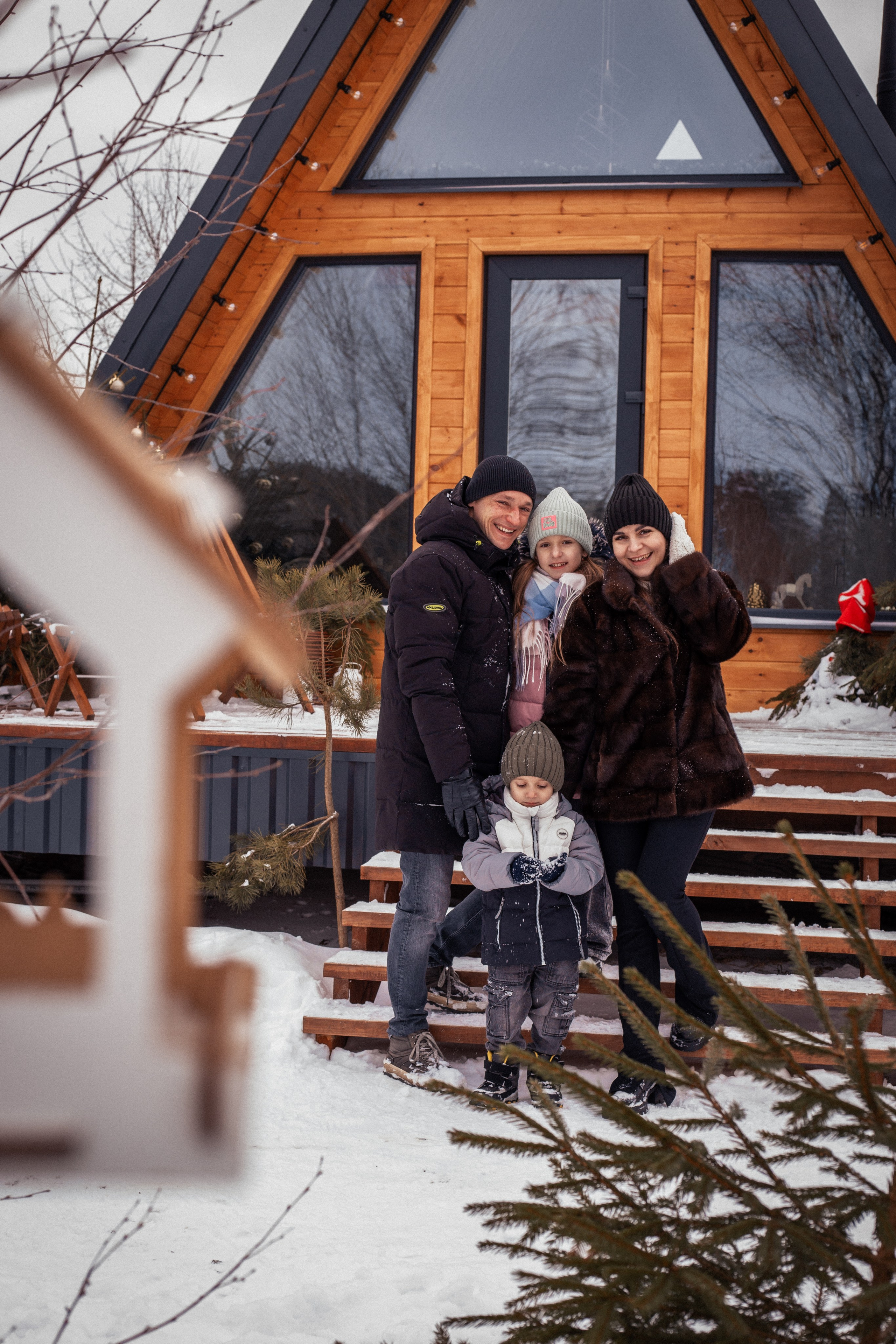 Мария с семьёй