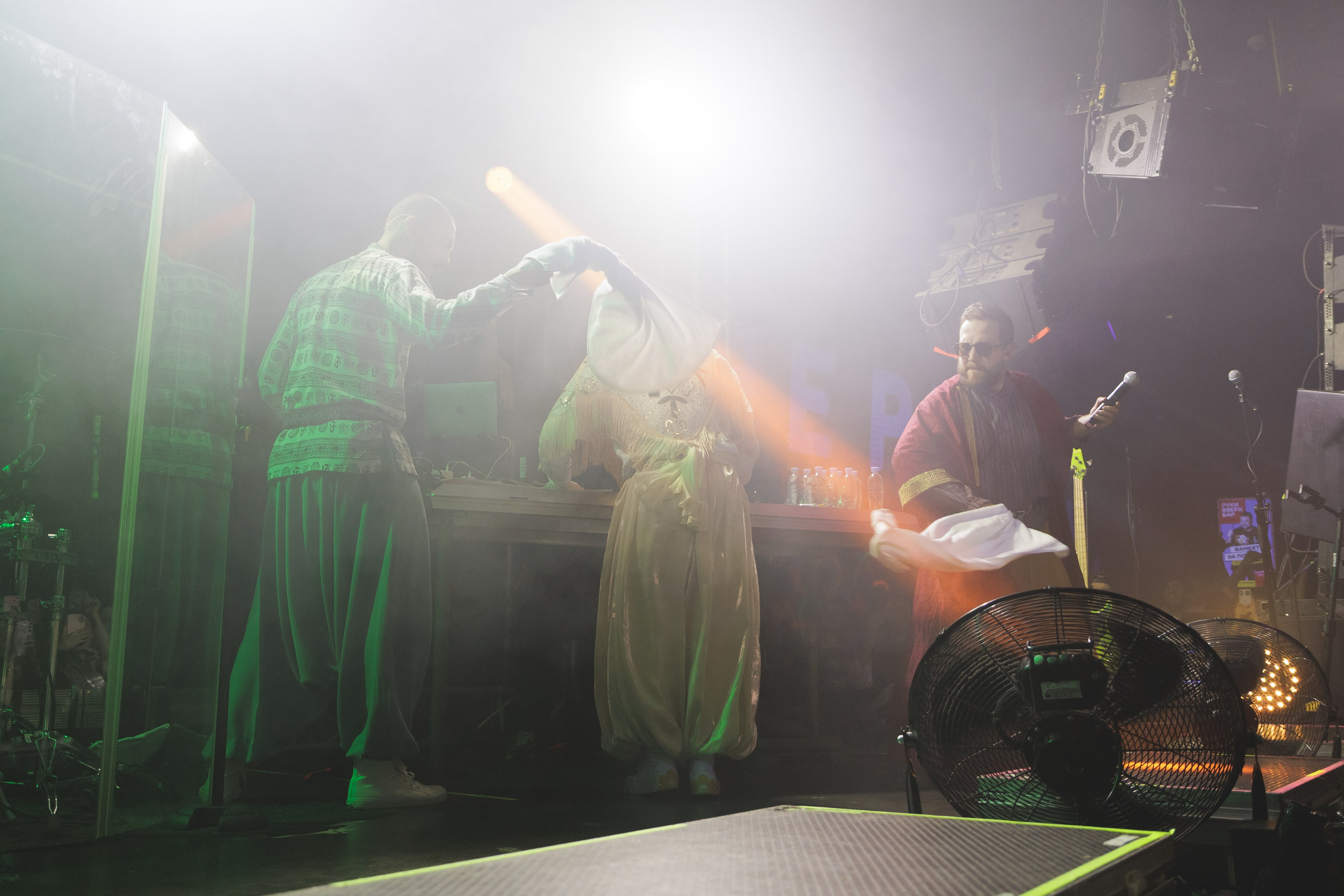 SQWOZ BAB. Ярославль. 2026. Фотограф Ярославль | Репортаж | Александр Мелюшин