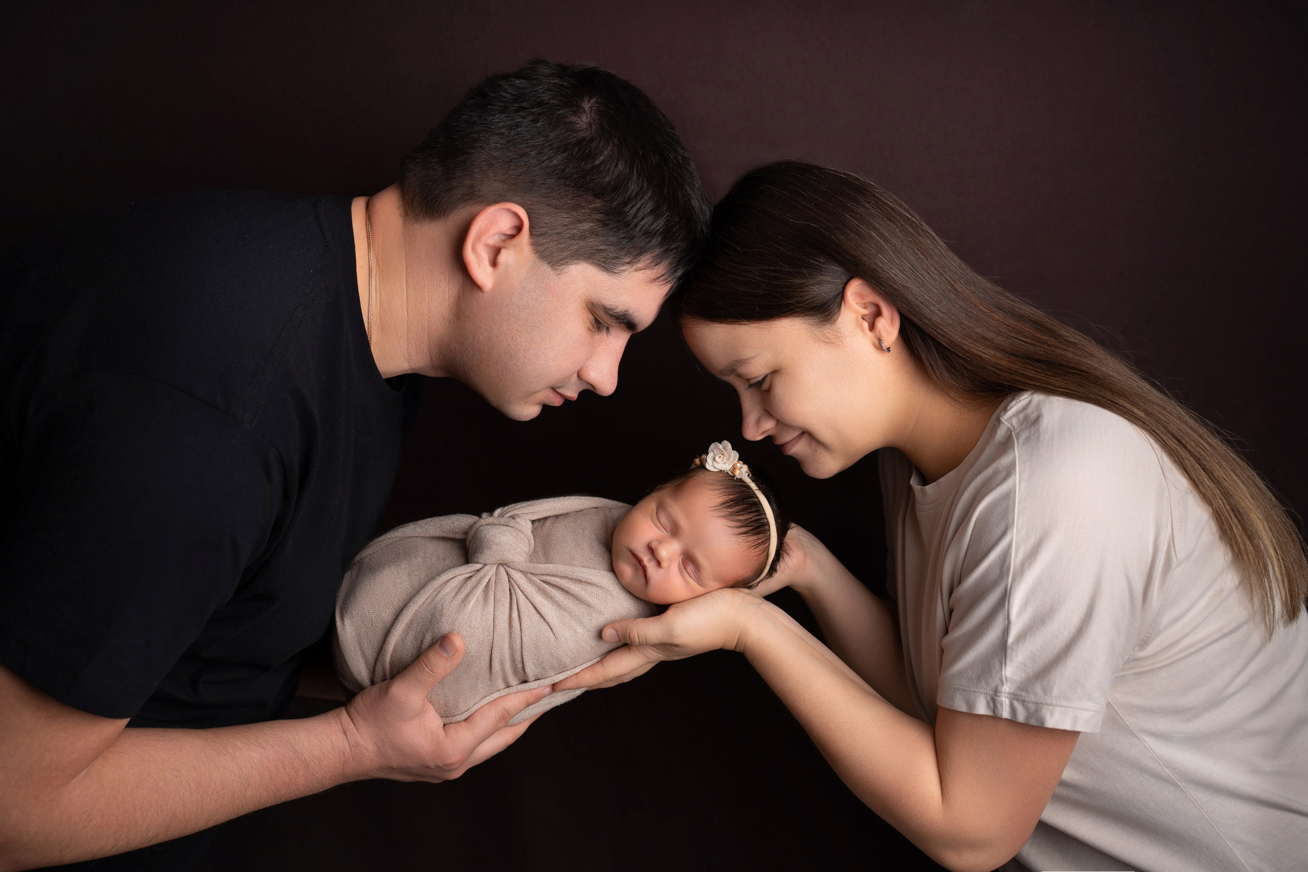 Фото с родителями/Макроснимки. Фотограф новорожденных Оренбург и свадебный фотограф Оренбург